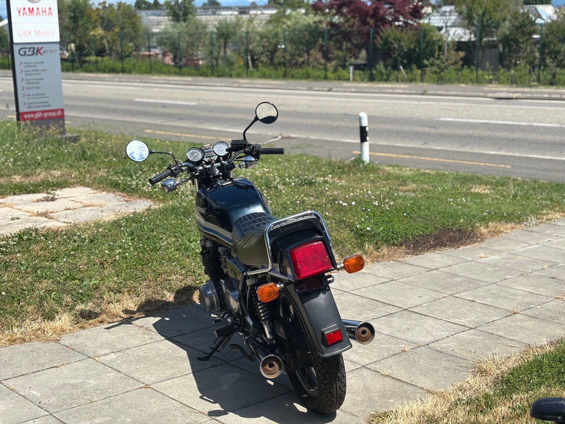 KAWASAKI Z 750-showroom-element-2