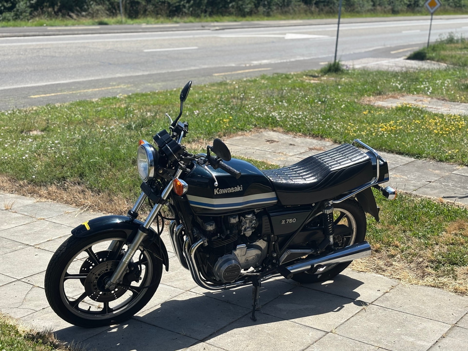 KAWASAKI Z 750-image-4