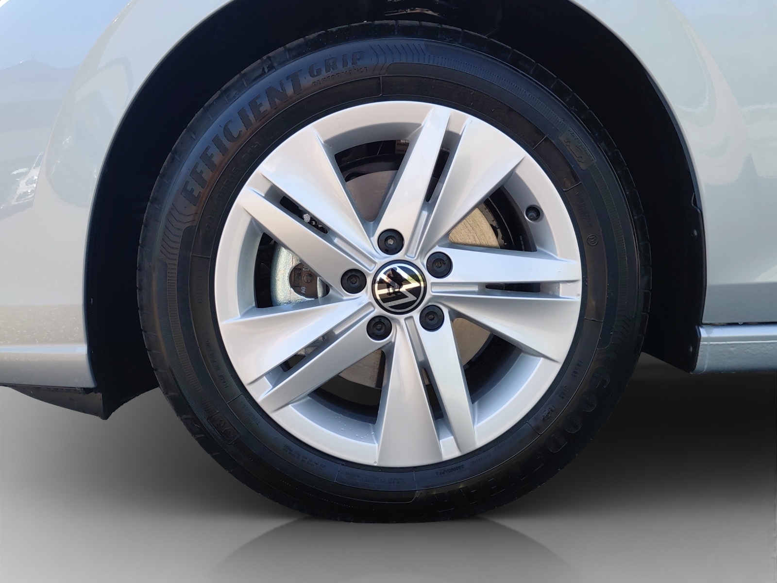 VW Golf 1.5 e TSI mHEV Value DSG-image-14