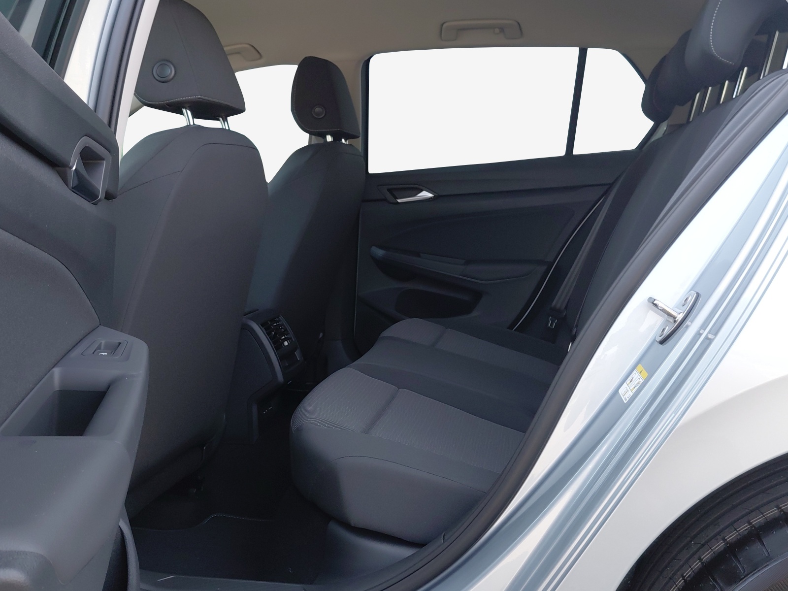 VW Golf 1.5 e TSI mHEV Value DSG-image-11