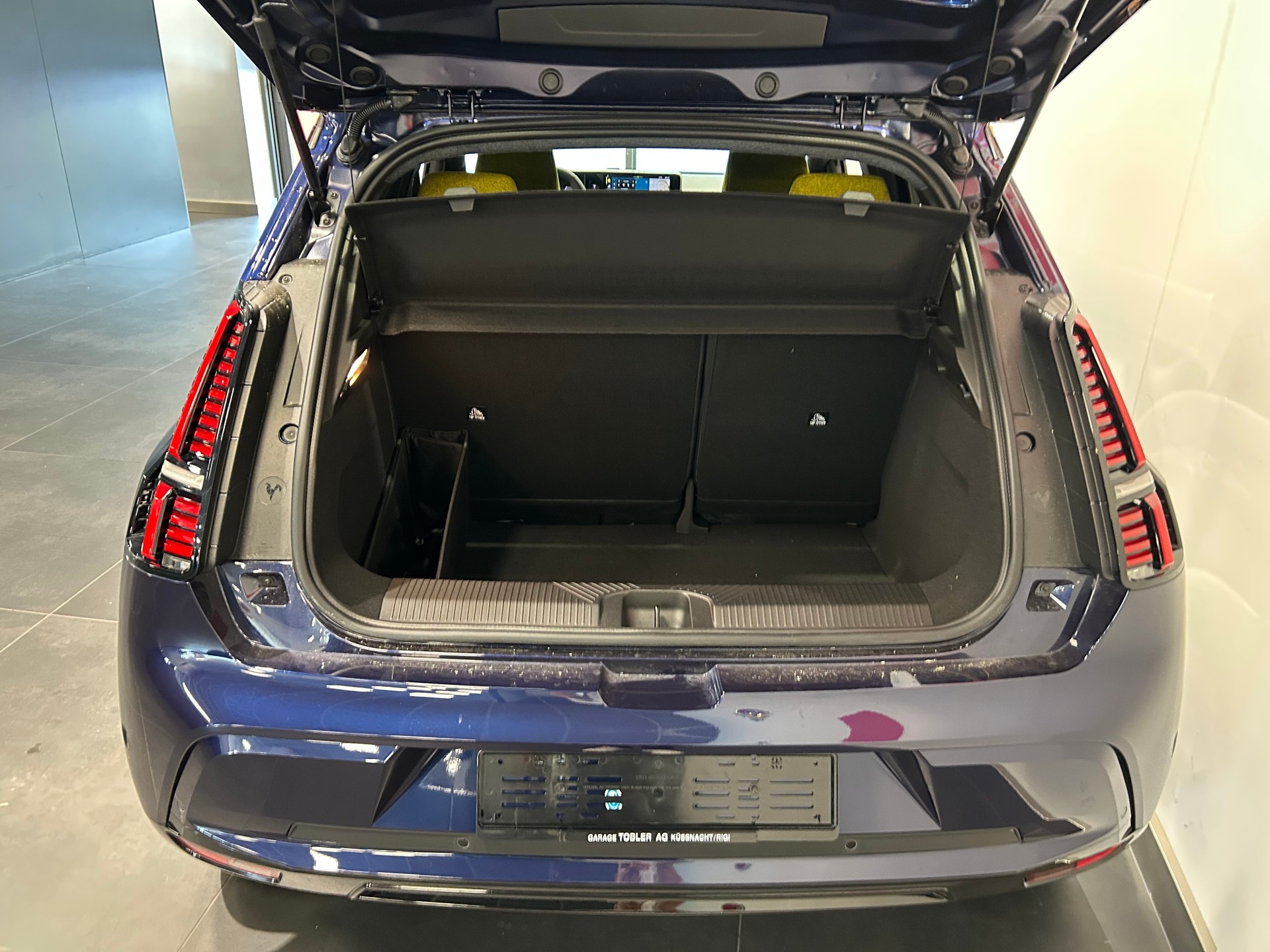 RENAULT R5 E-Tech Comfort Range 52 kWh Iconic Five-image-20