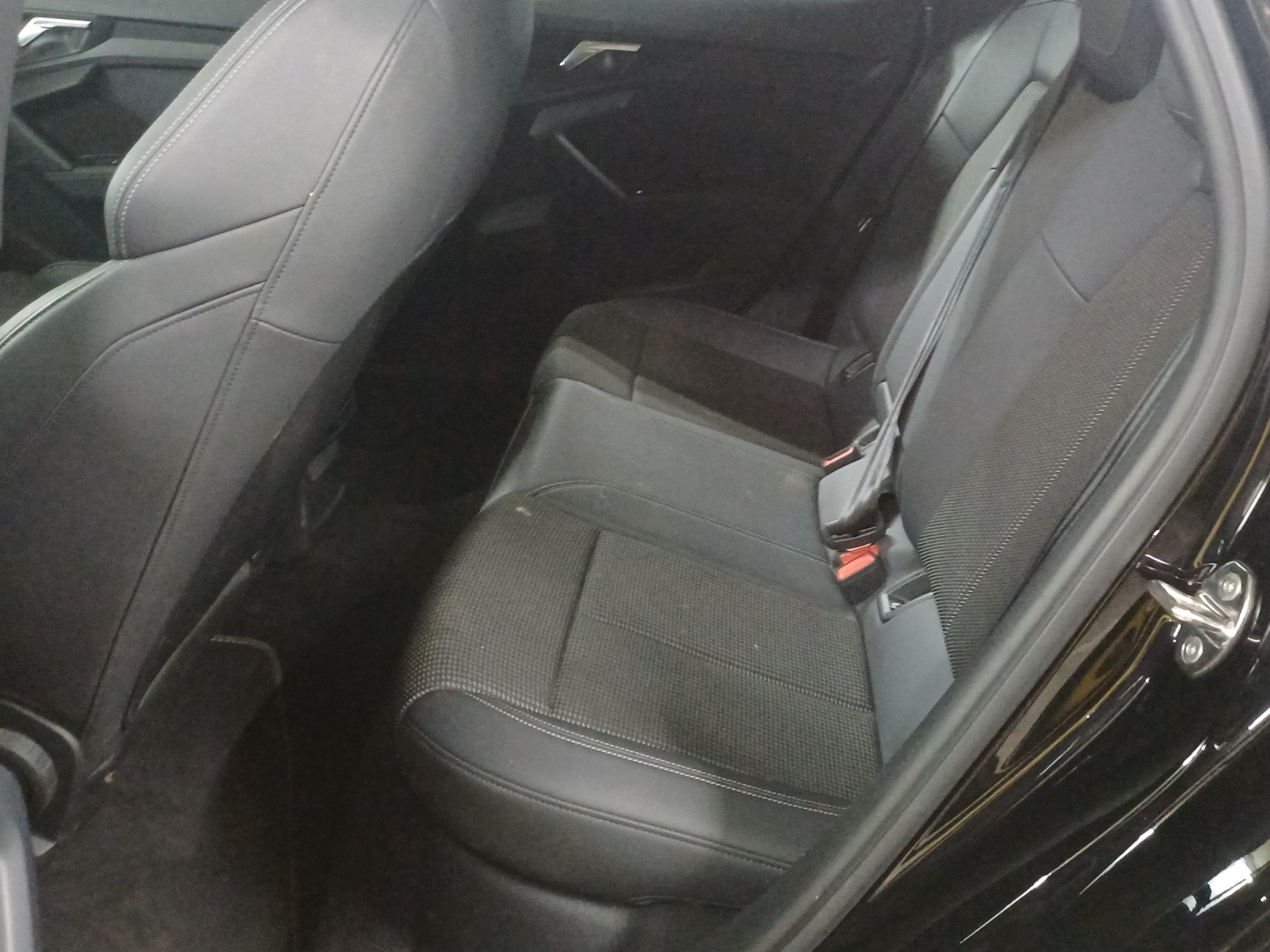 AUDI A3 Sportback 35 TFSI S-tronic-image-11