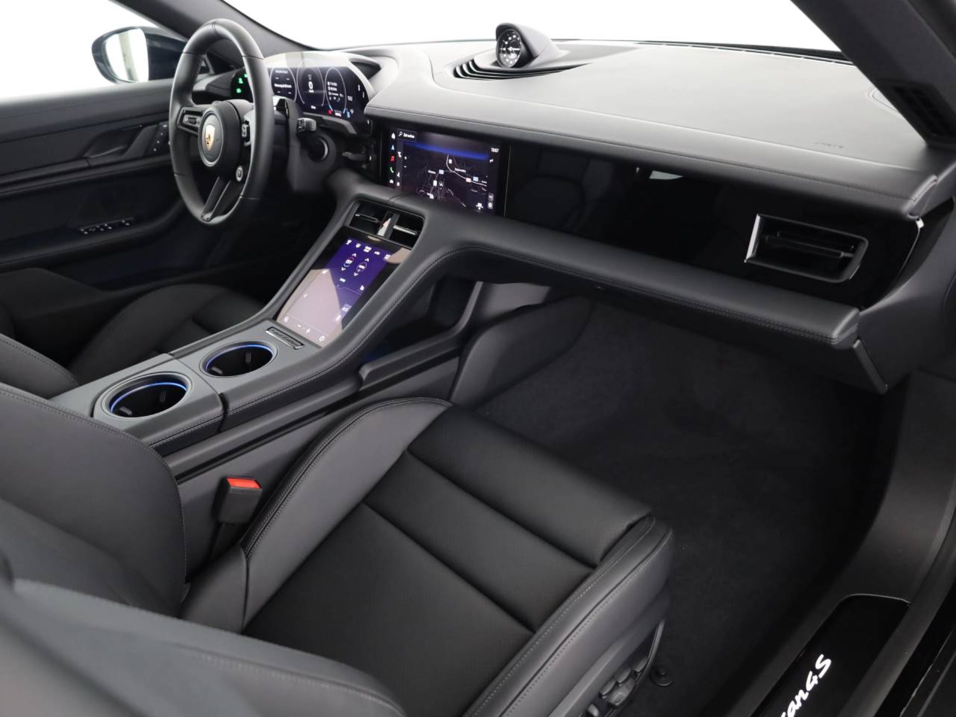 PORSCHE Taycan 4S Sport Turismo Black Edition-image-20
