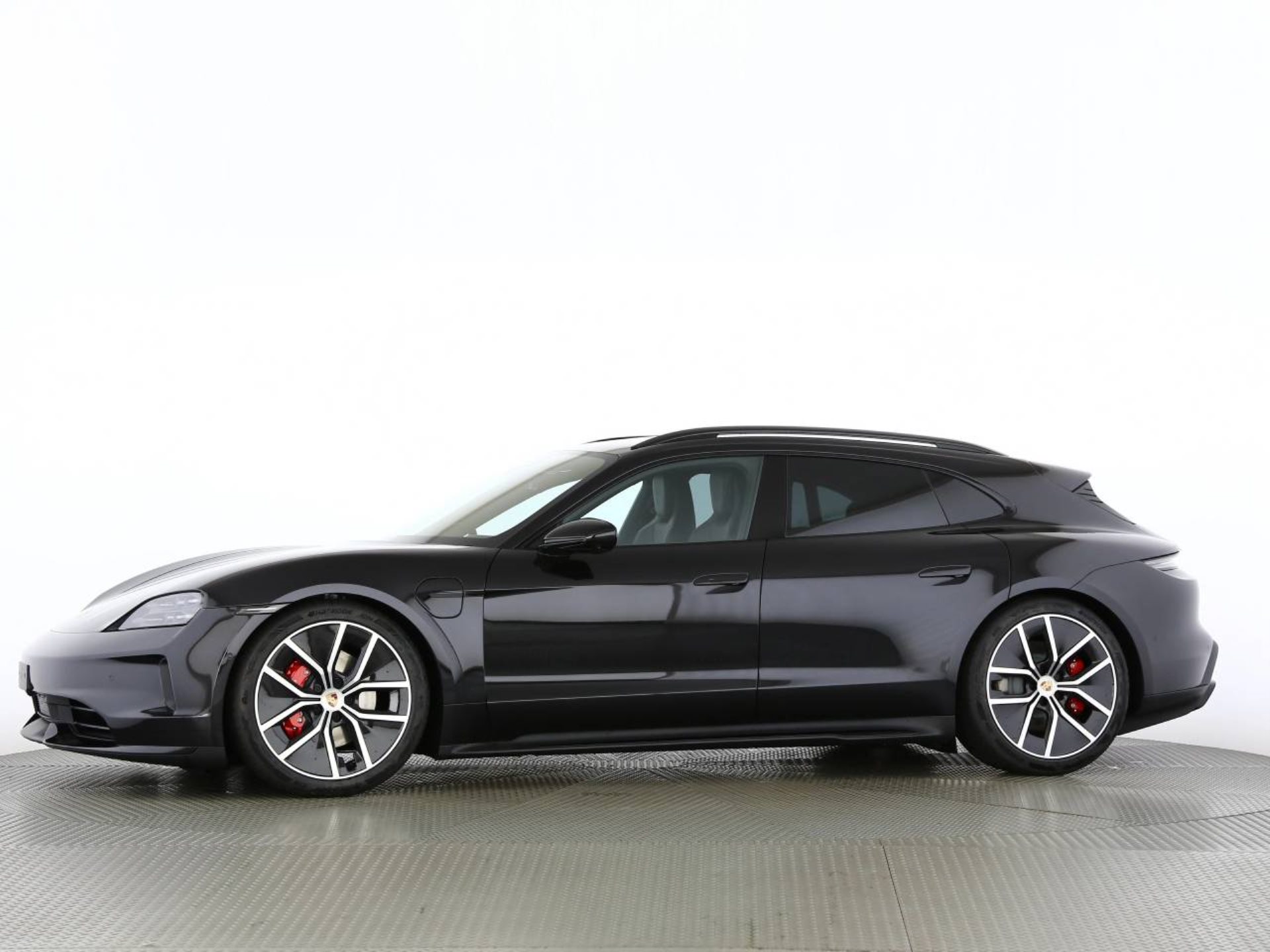 PORSCHE Taycan 4S Sport Turismo Black Edition-image-10