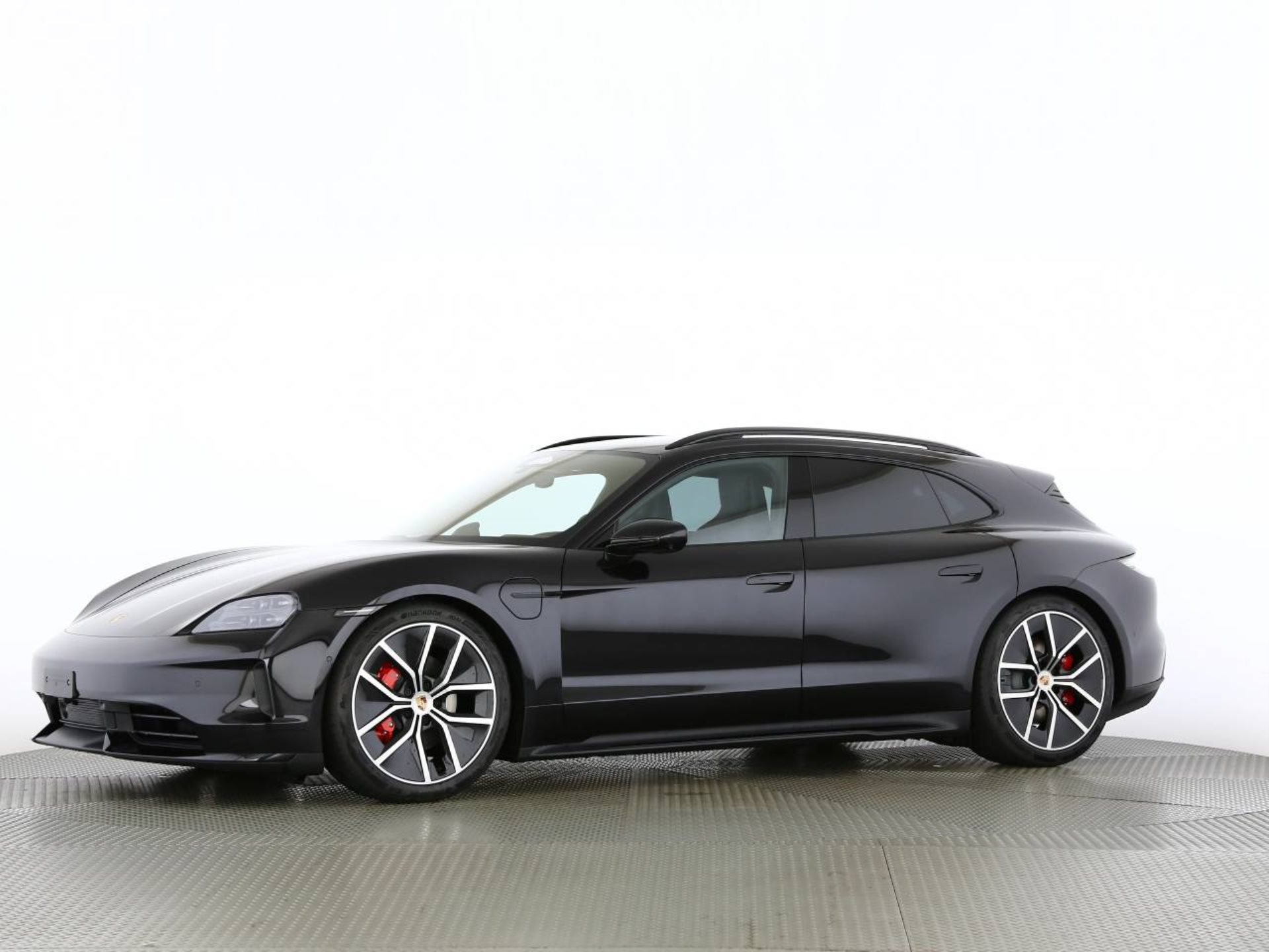 PORSCHE Taycan 4S Sport Turismo Black Edition-image-11