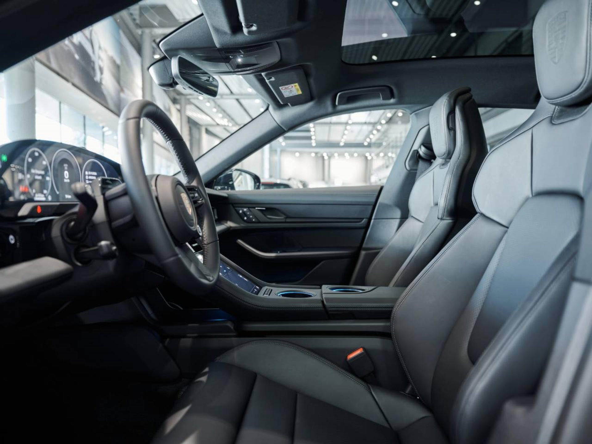 PORSCHE Taycan 4S Sport Turismo Black Edition-image-3