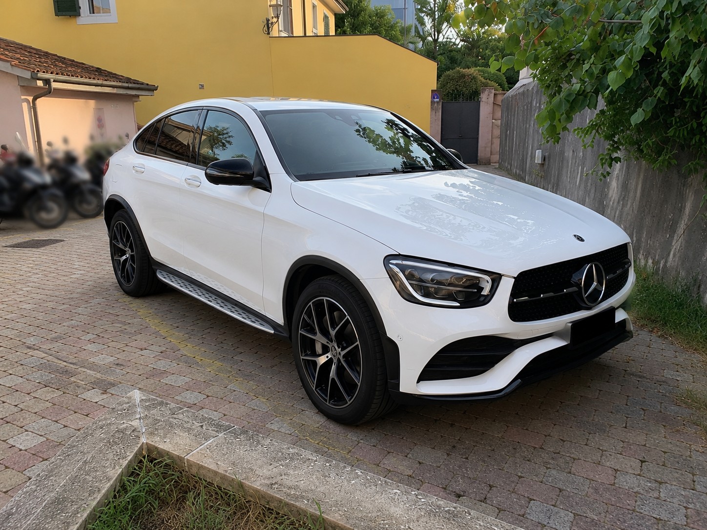 MERCEDES-BENZ GLC 200 Night Star 4m-image-0