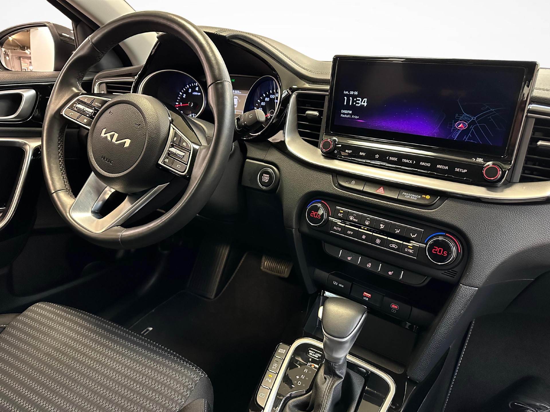 KIA Ceed SW 1.5 T-GDi MHEV Power-image-5