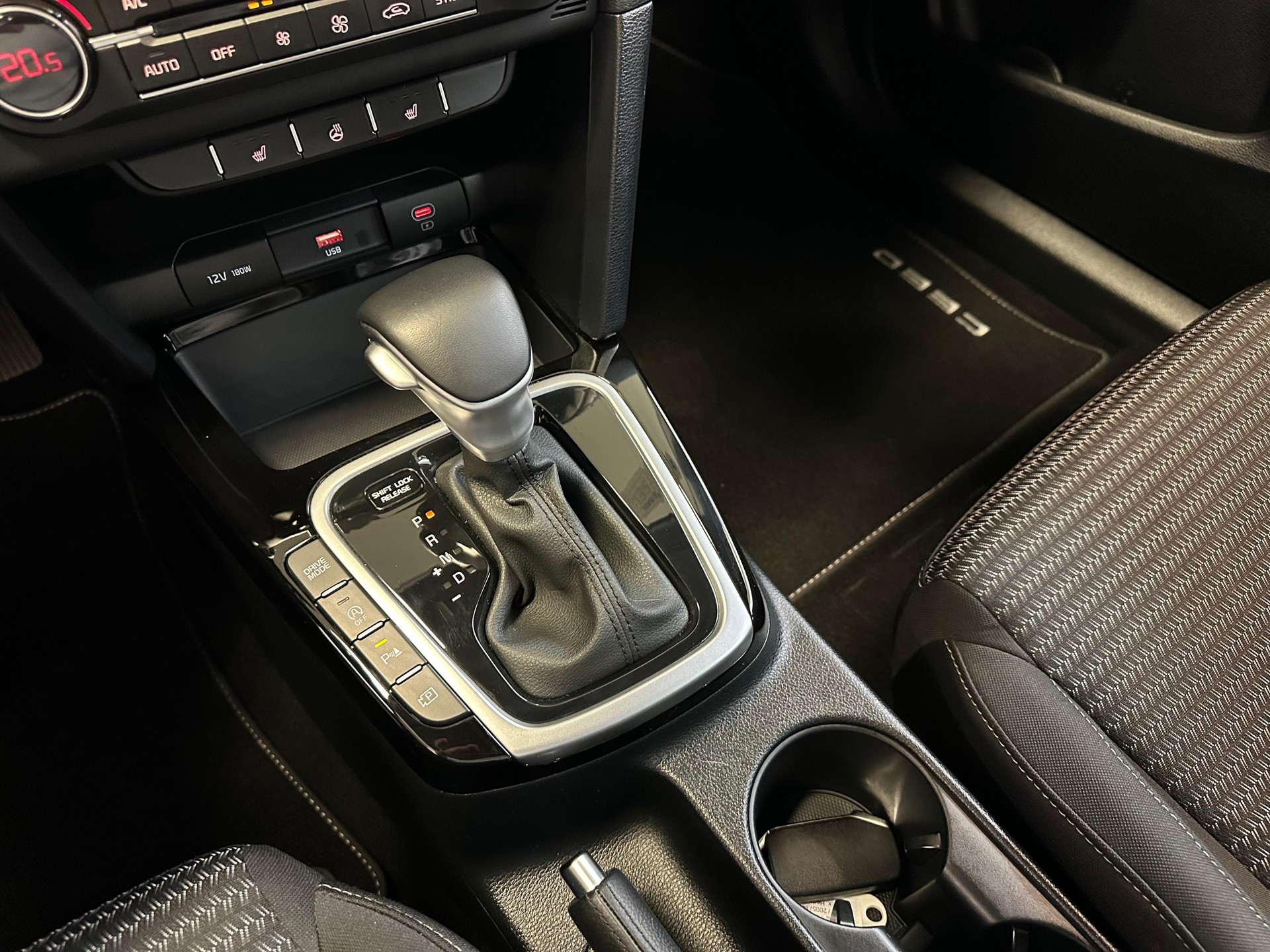 KIA Ceed SW 1.5 T-GDi MHEV Power-image-8