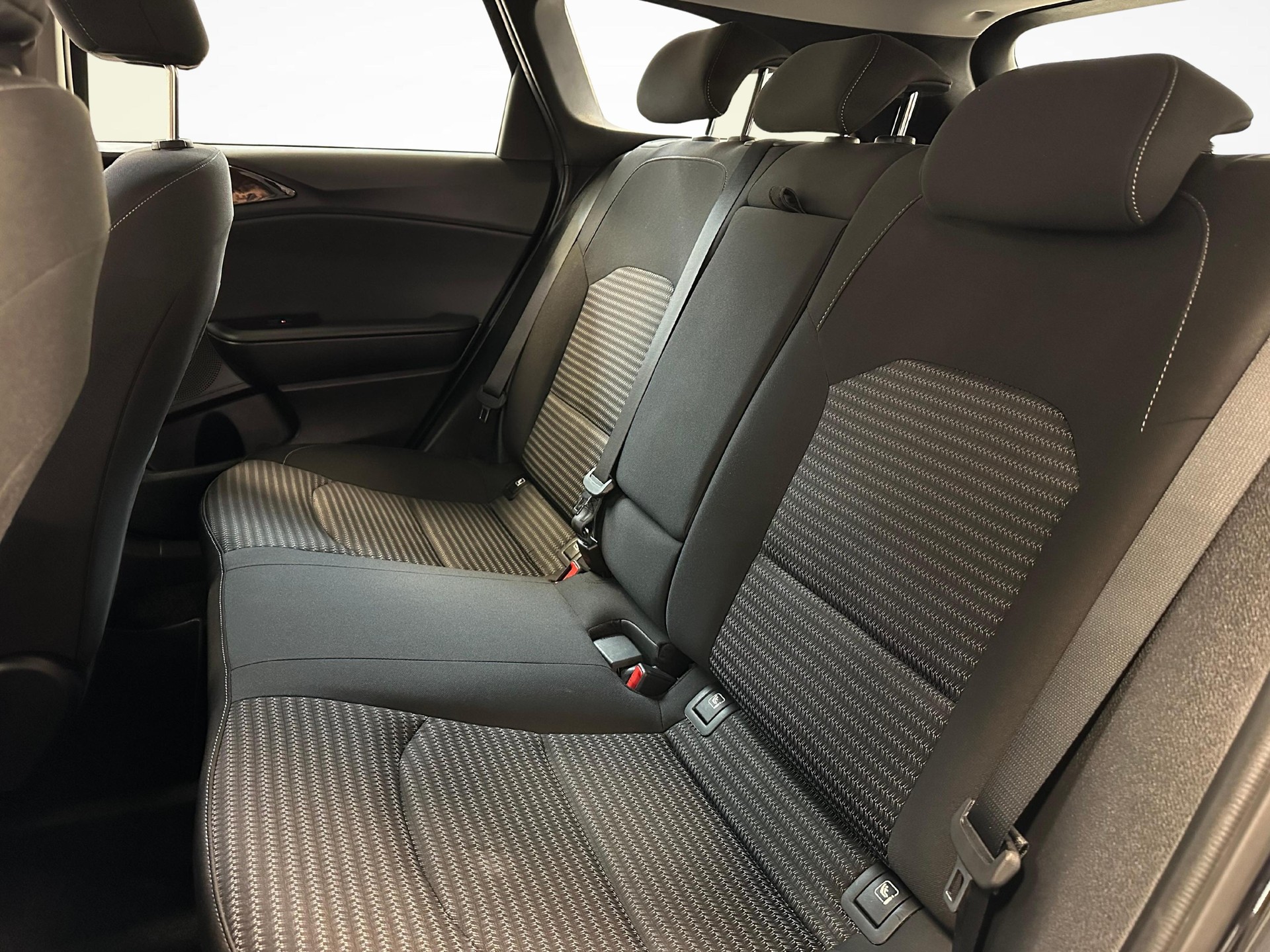 KIA Ceed SW 1.5 T-GDi MHEV Power-image-9