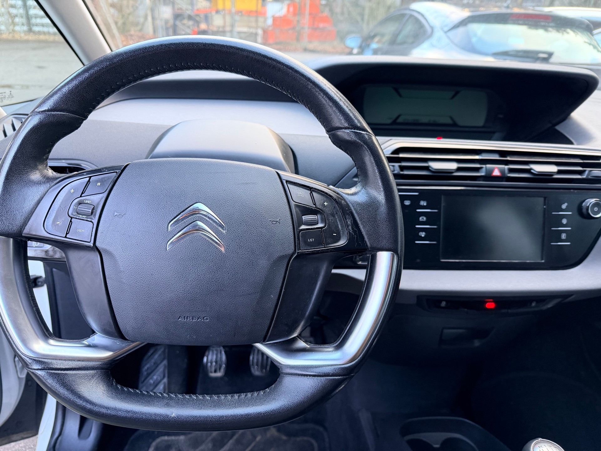 CITROEN C4 Grand Picasso 7 Places-image-8