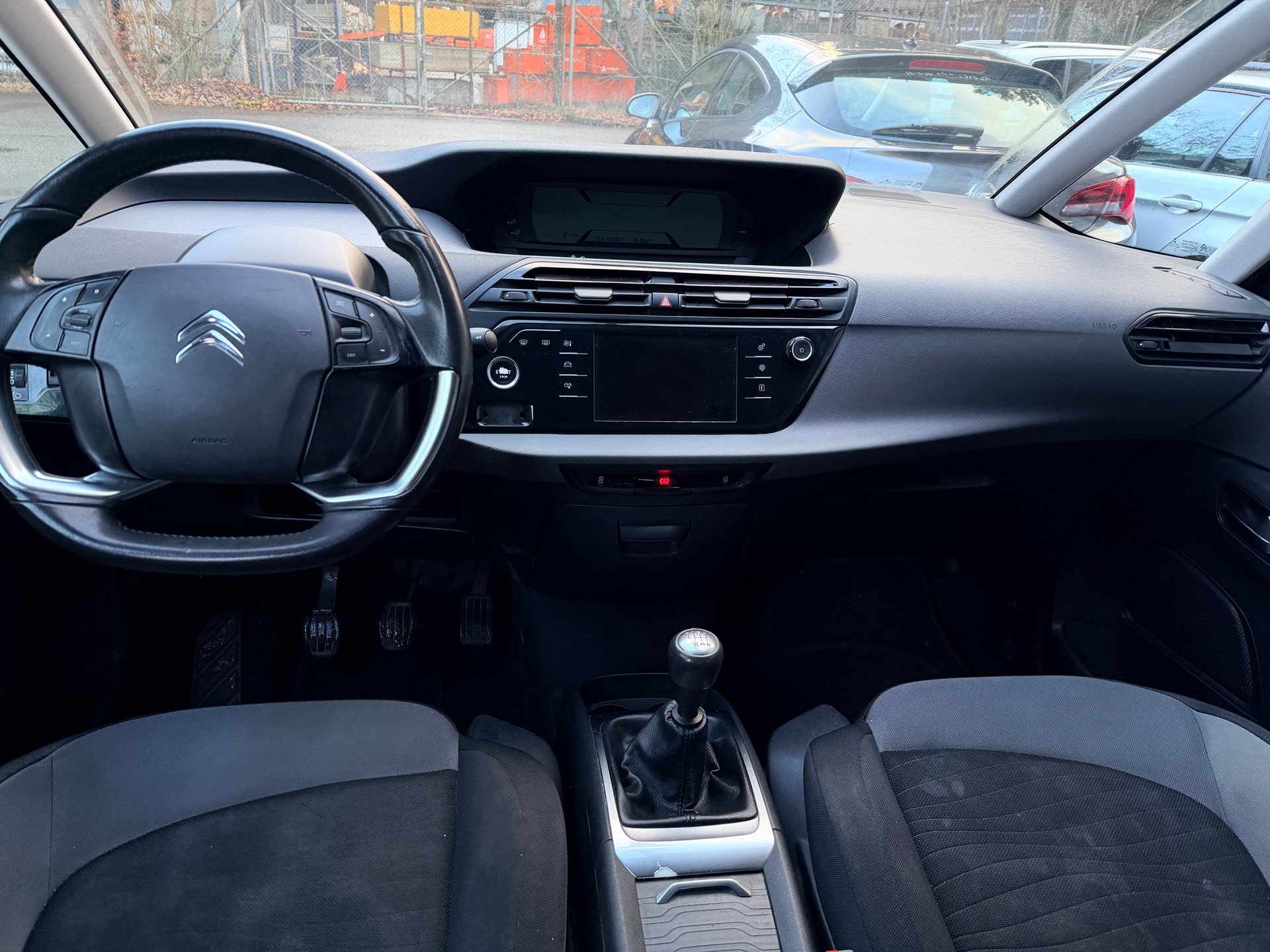 CITROEN C4 Grand Picasso 7 Places-image-6