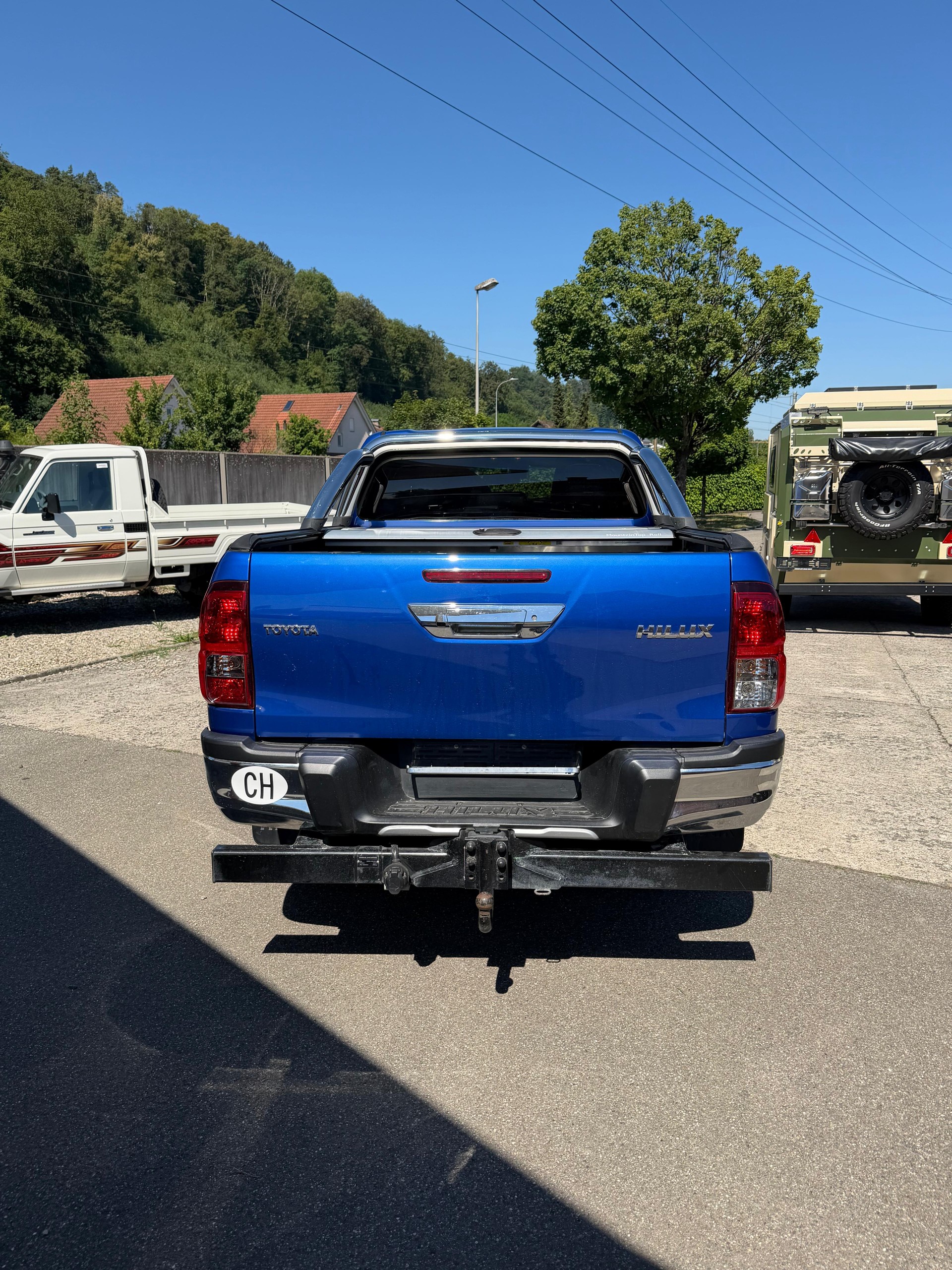 TOYOTA Hilux 2.4-4D Invincible Double Cab 4x4 A-image-2