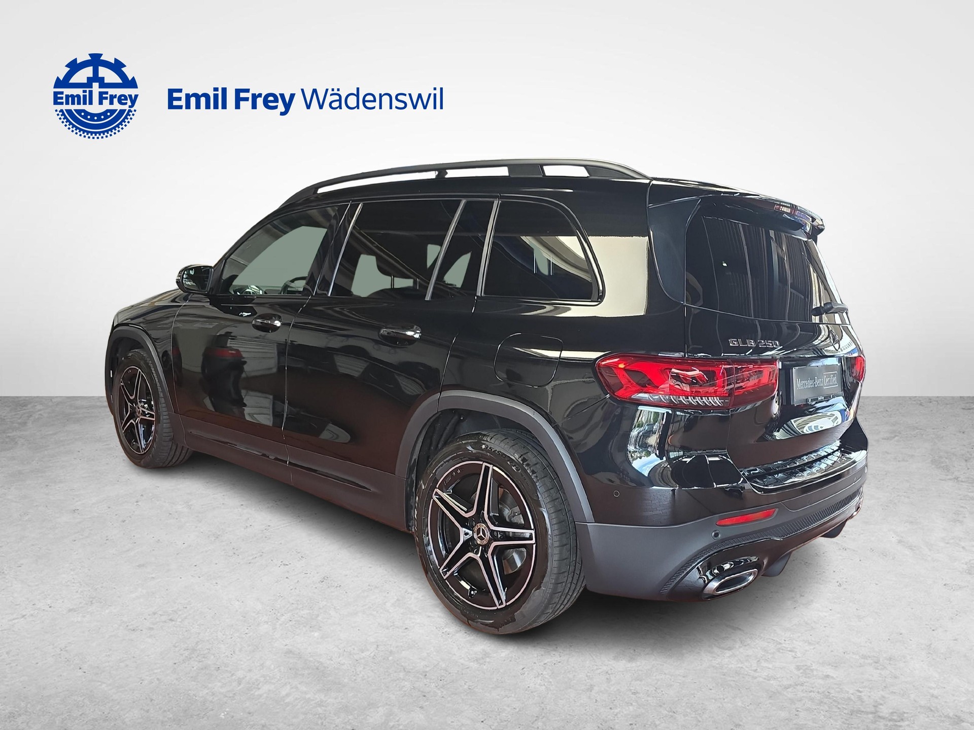 MERCEDES-BENZ GLB 250 4MATIC AMG Line-image-2