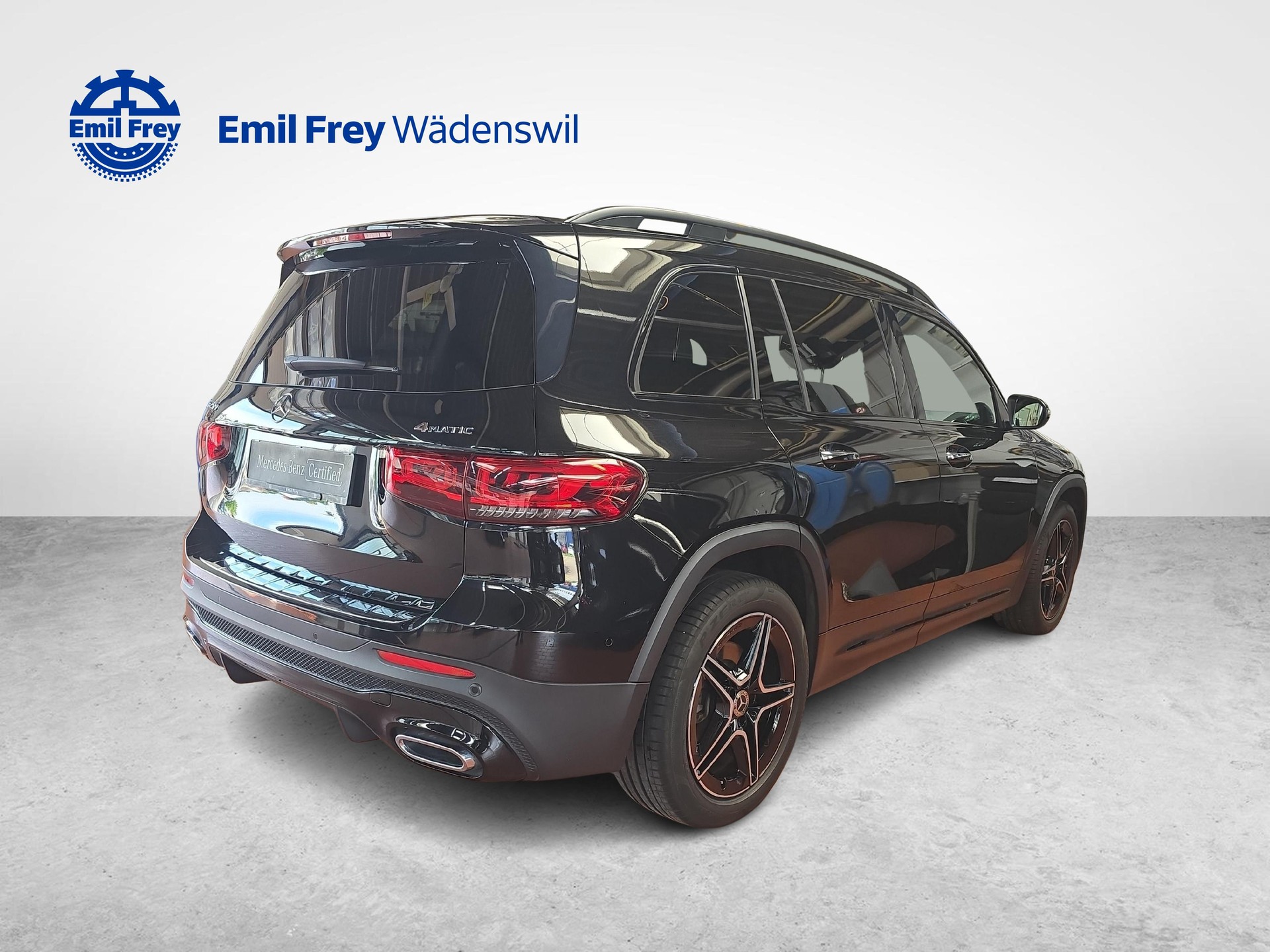 MERCEDES-BENZ GLB 250 4MATIC AMG Line-image-3