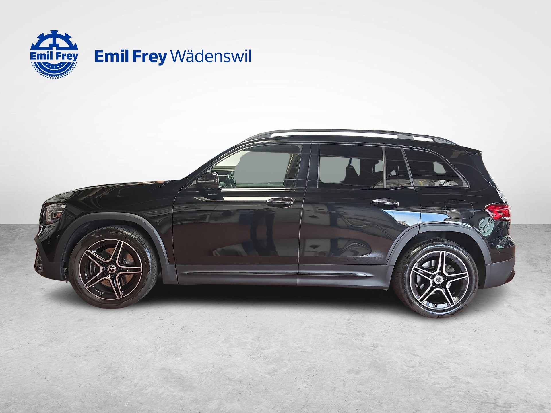 MERCEDES-BENZ GLB 250 4MATIC AMG Line-image-1