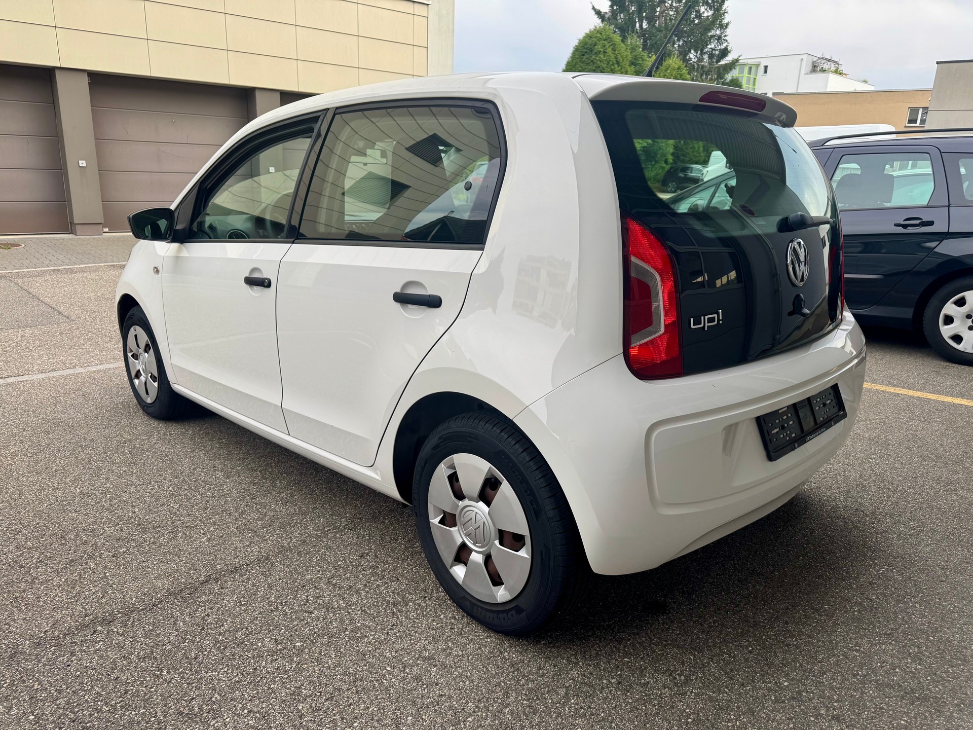 VW Up 1.0 ** ab MFK & Service **-image-3