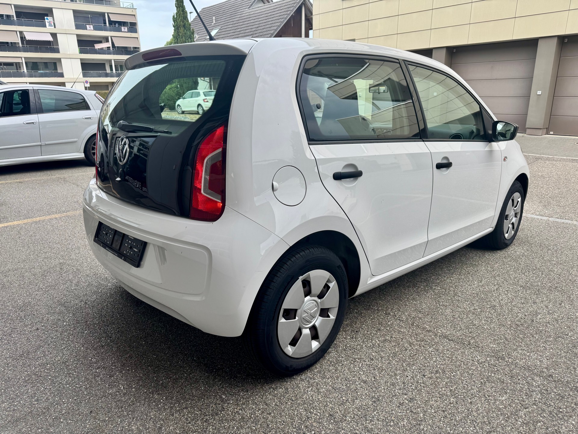 VW Up 1.0 ** ab MFK & Service **-image-2