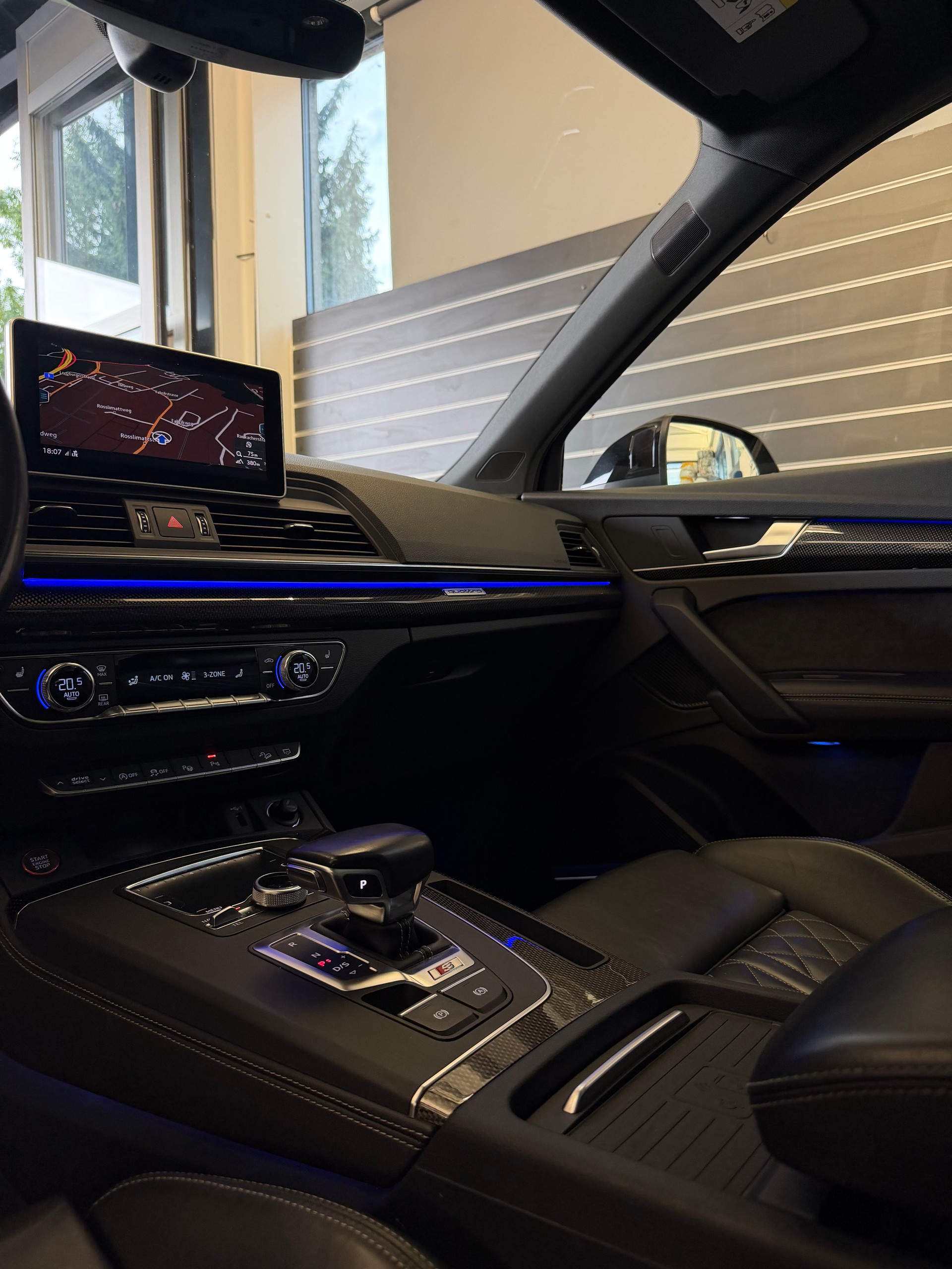 AUDI SQ5 3.0 V6 TFSI quattro T-Tronic-image-11