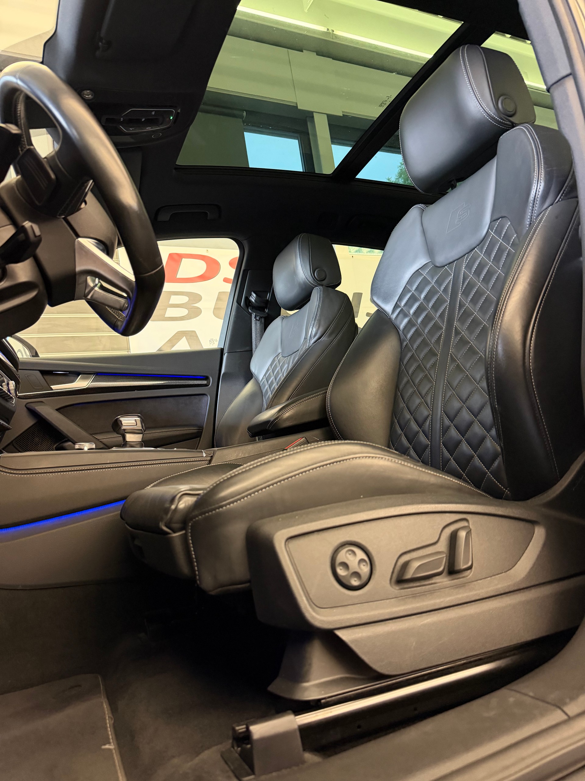 AUDI SQ5 3.0 V6 TFSI quattro T-Tronic-image-6