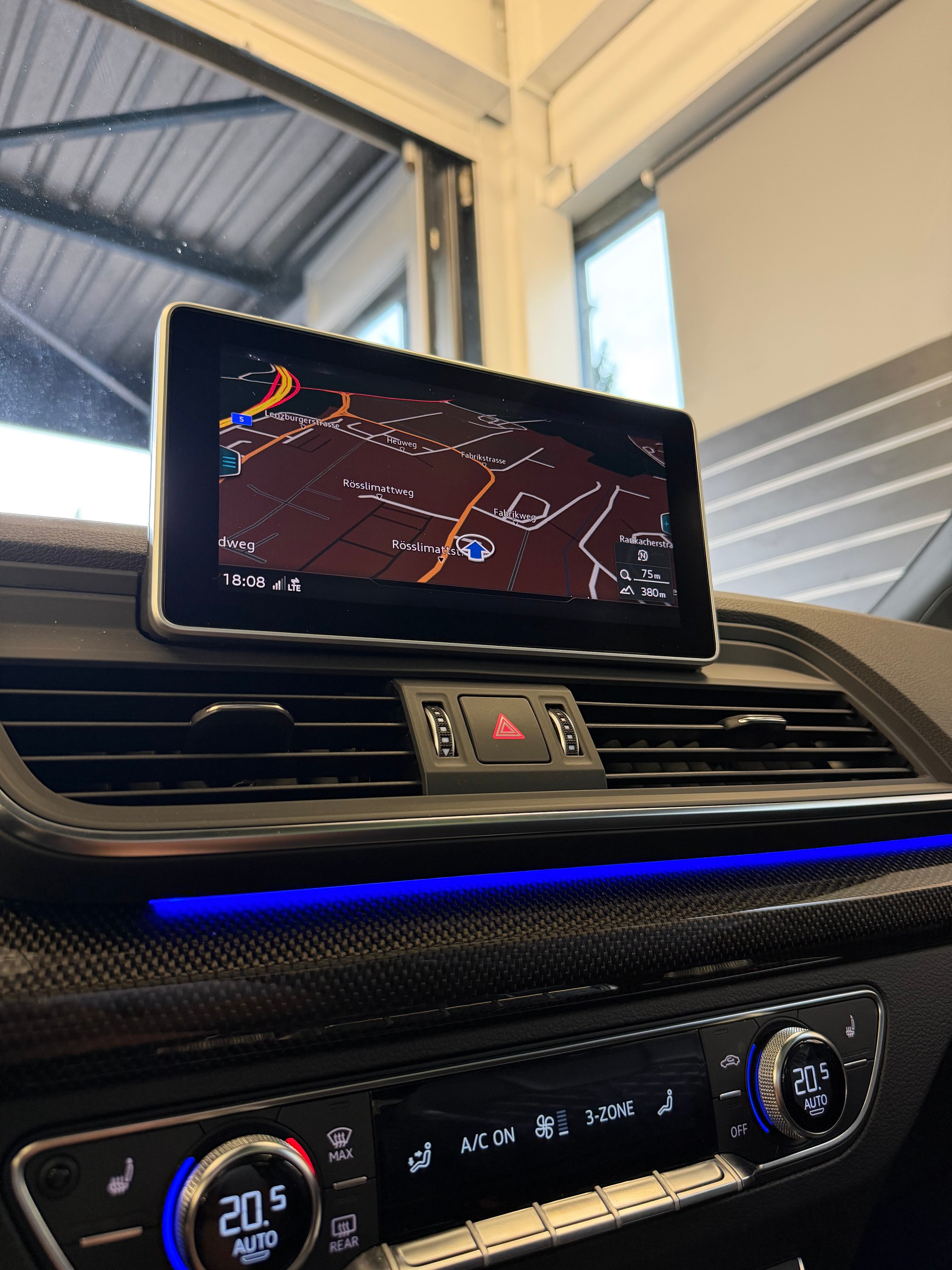 AUDI SQ5 3.0 V6 TFSI quattro T-Tronic-image-14