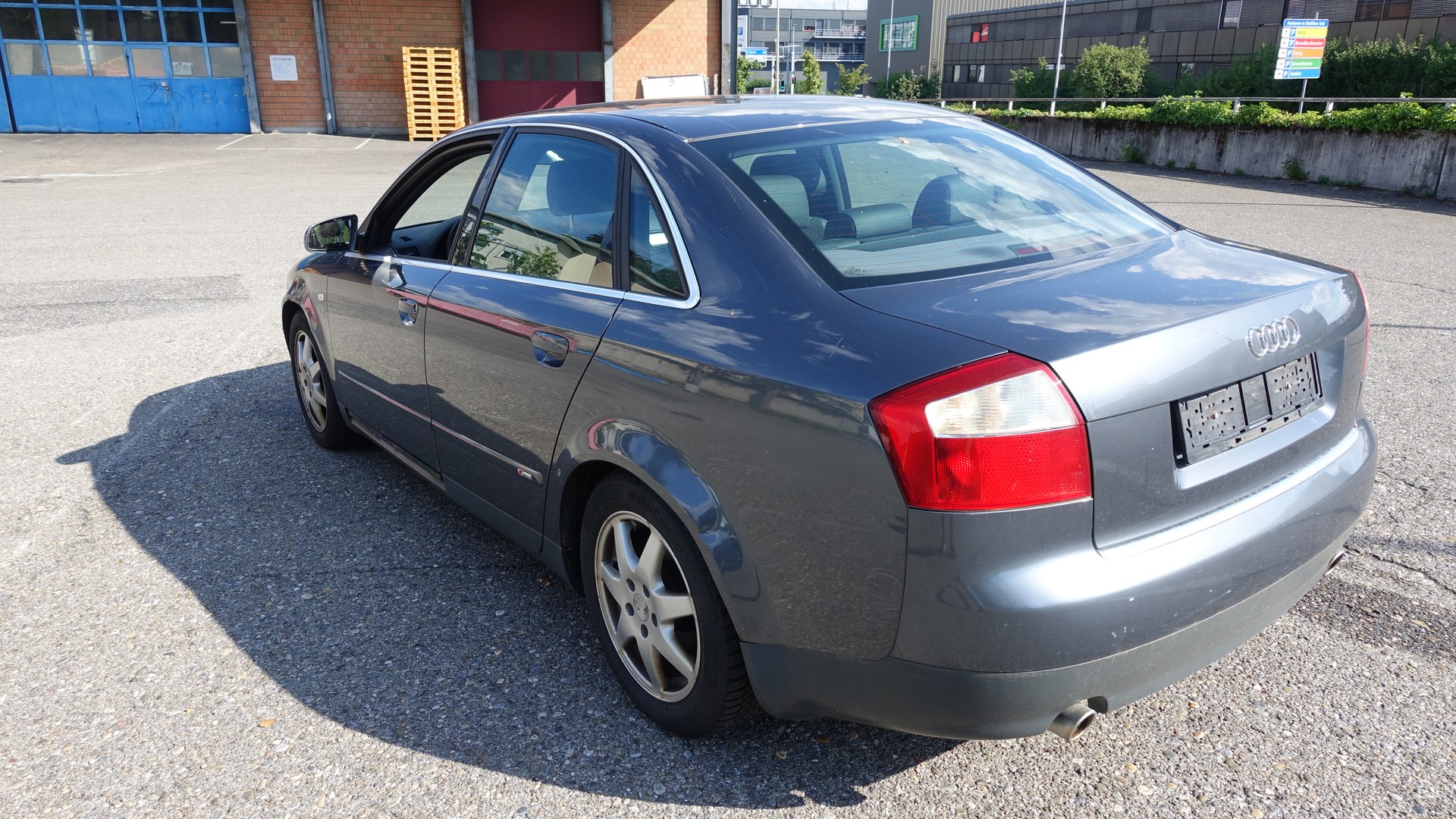 AUDI A4 1.8 T-image-14