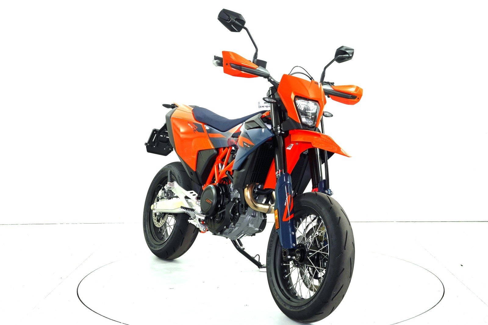 KTM SMC 690 R ABS-showroom-element-1