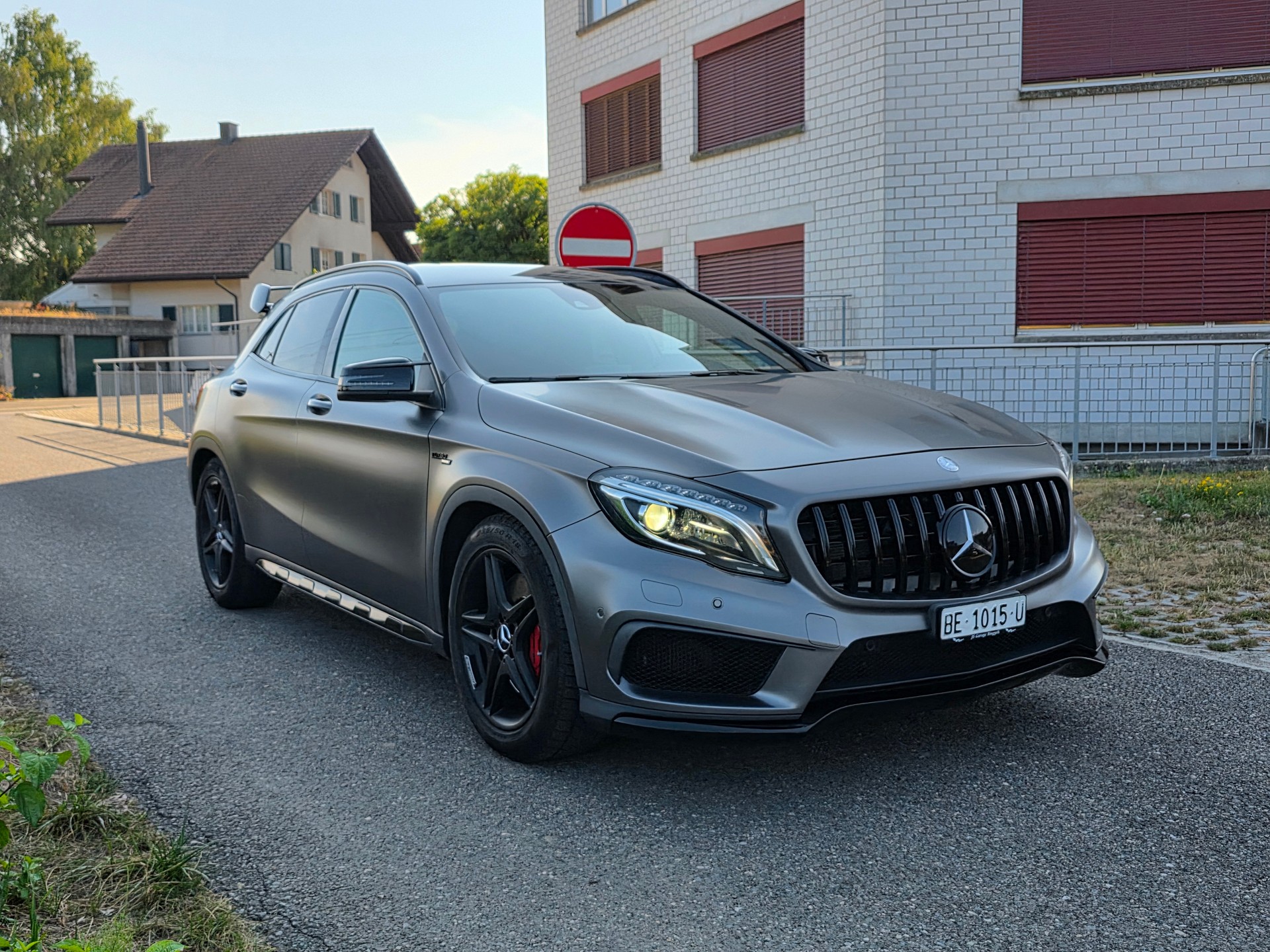 MERCEDES-BENZ GLA 45 AMG 4Matic 7G-DCT-image-4