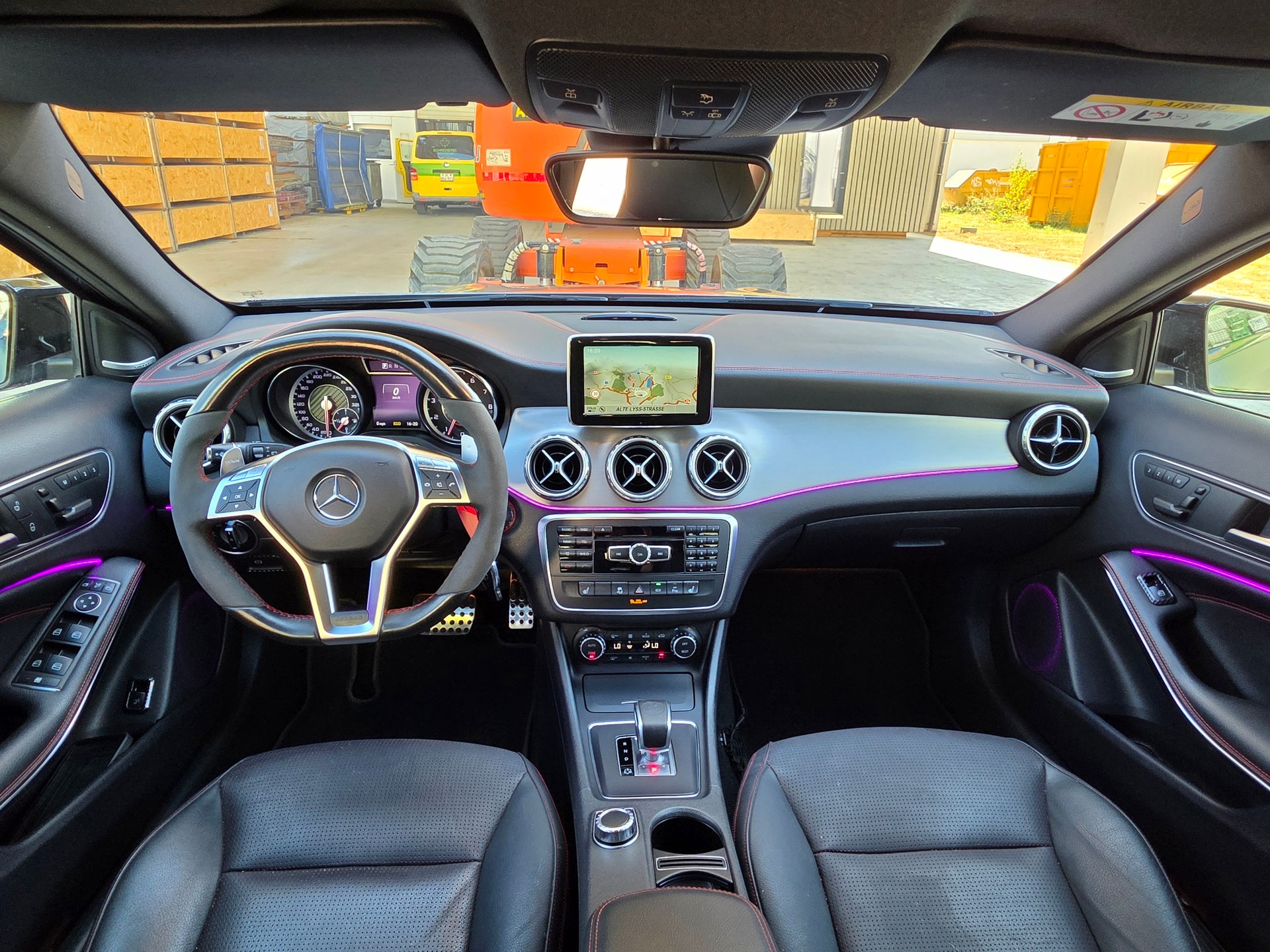 MERCEDES-BENZ GLA 45 AMG 4Matic 7G-DCT-image-11