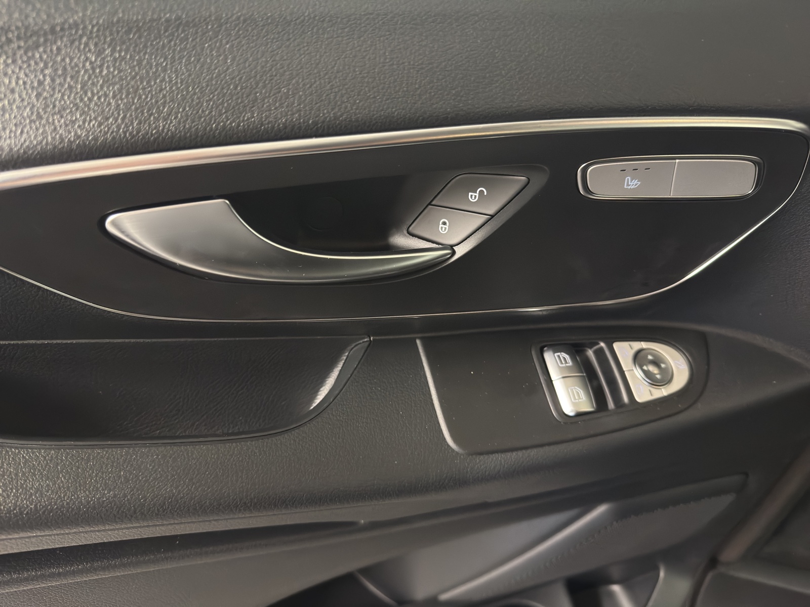 MERCEDES-BENZ Vito 116 Kombi L 2.0 CDI Select Fam-image-6