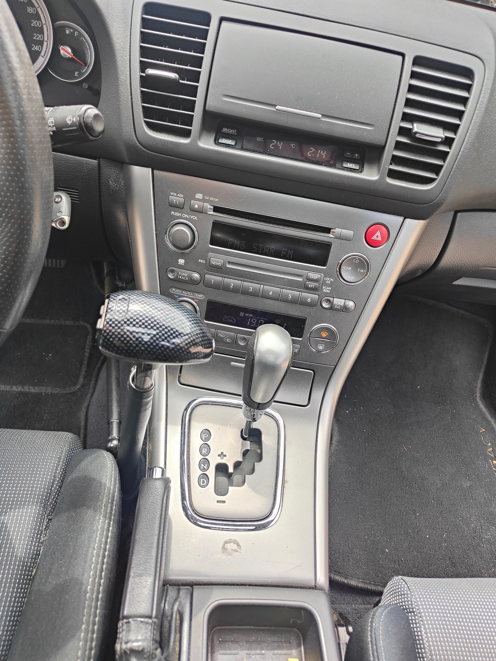 SUBARU Legacy 2.5i AWD Limited Automatic-image-16