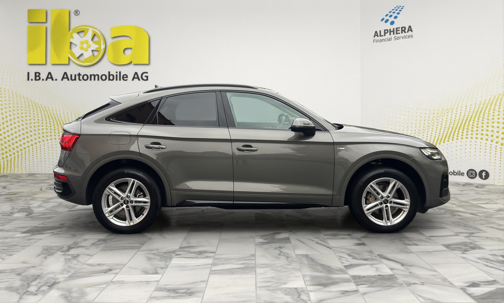 AUDI Q5 Sportback 40 TDI S line quattro 4x4-image-5
