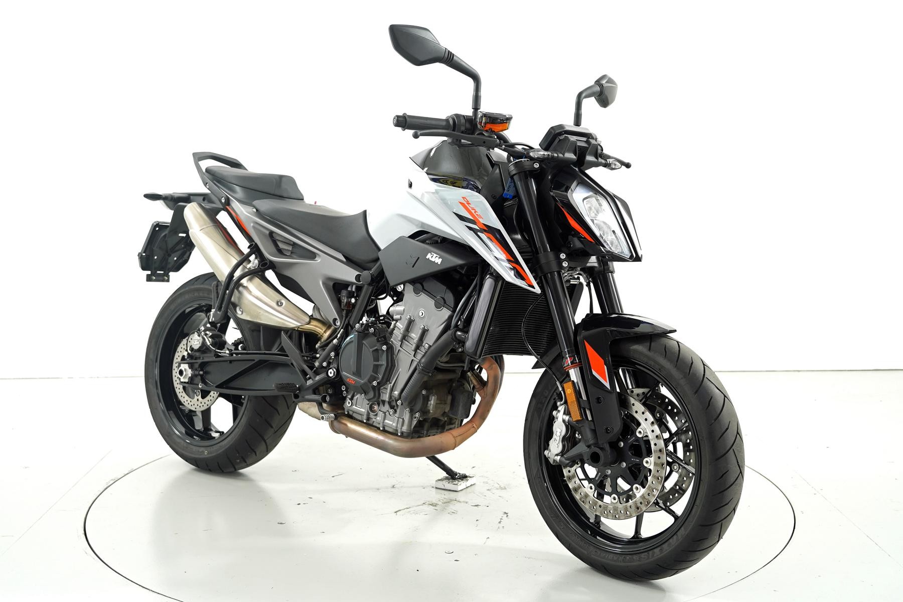 KTM 790 Duke-showroom-element-1