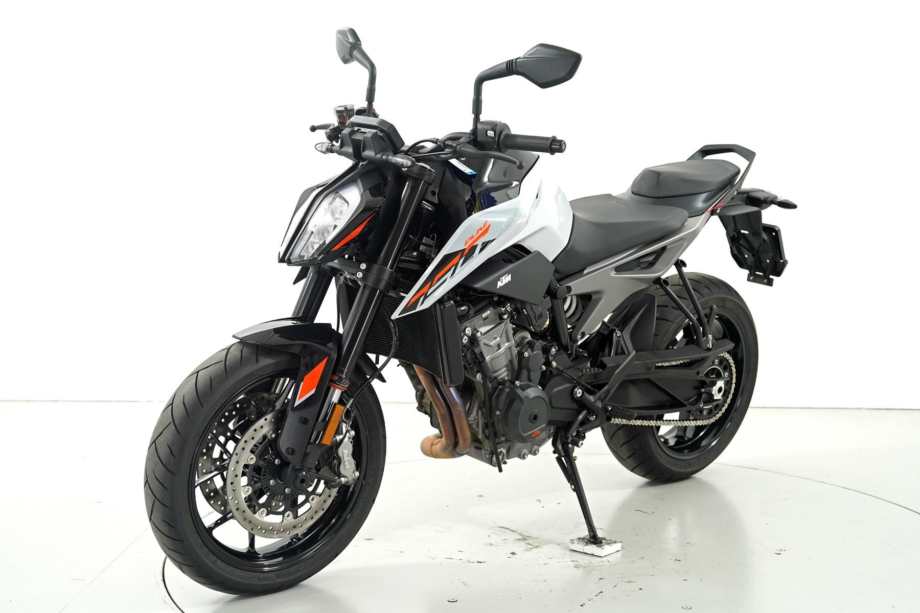 KTM 790 Duke-showroom-element-2