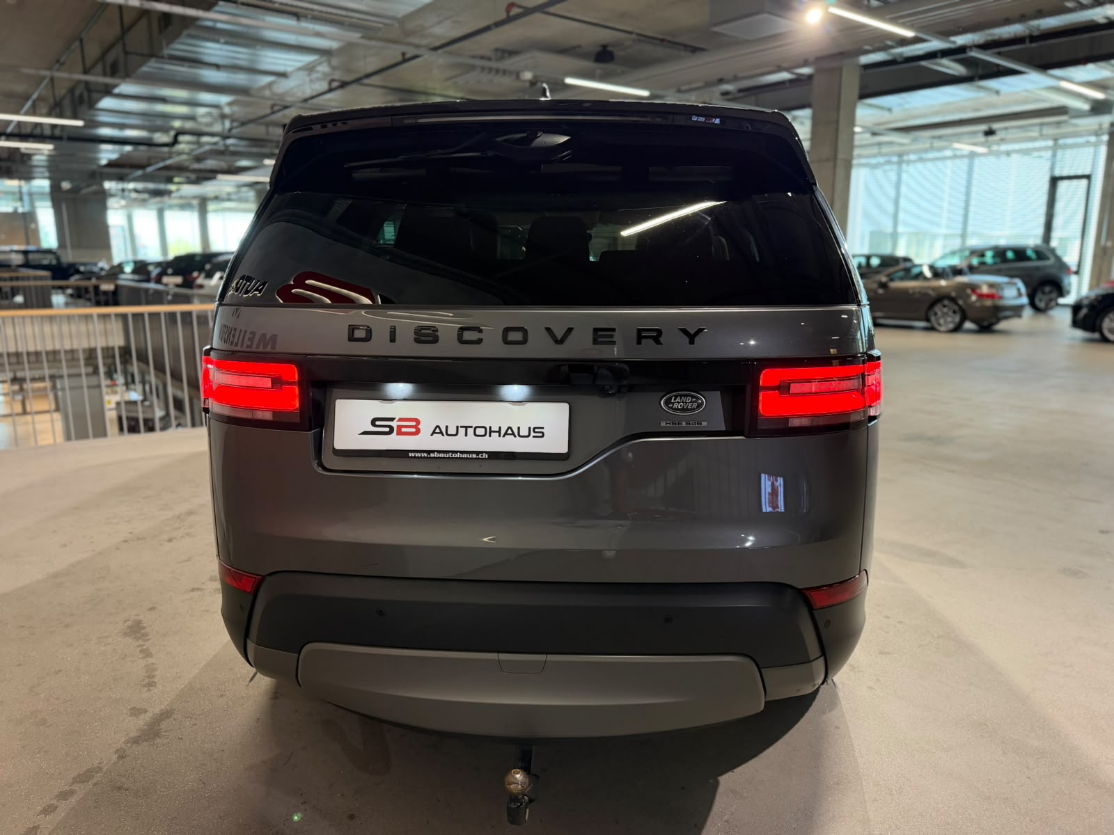 LAND ROVER Discovery 3.0 SDV6 HSE Luxury Automatic (CH) 7 PLATZ-image-10