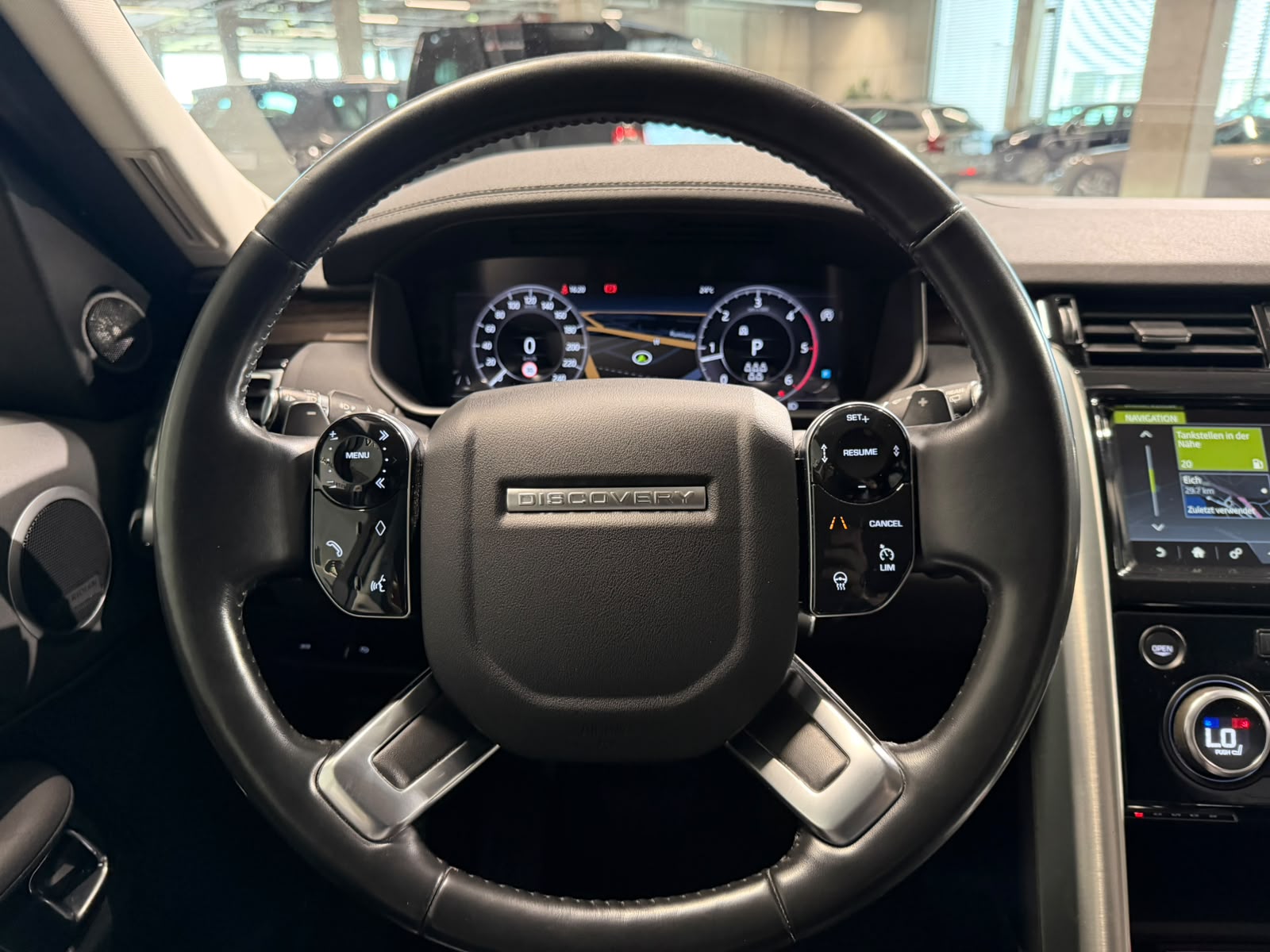 LAND ROVER Discovery 3.0 SDV6 HSE Luxury Automatic (CH) 7 PLATZ-image-28
