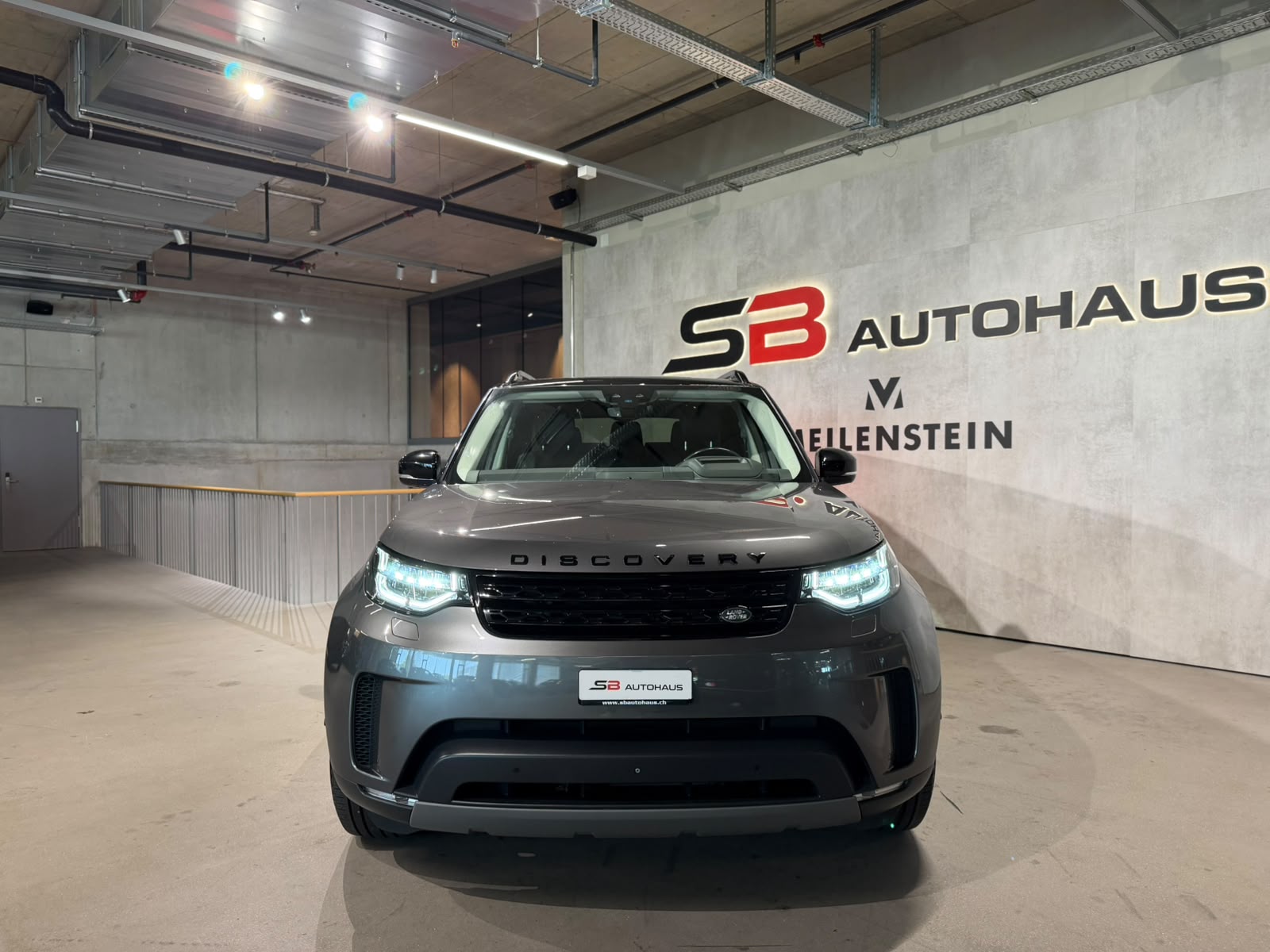 LAND ROVER Discovery 3.0 SDV6 HSE Luxury Automatic (CH) 7 PLATZ-image-1