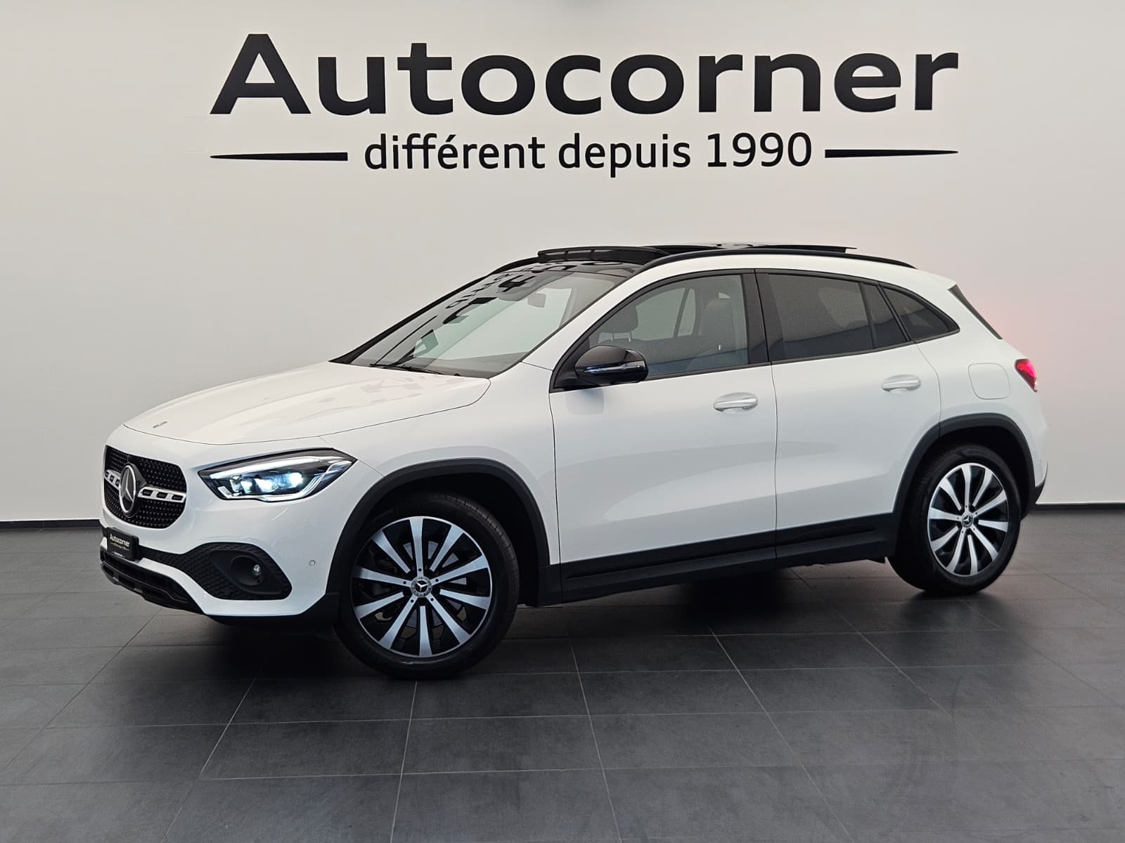 MERCEDES-BENZ GLA 250 4Matic Progressive 8G-DCT-image-0
