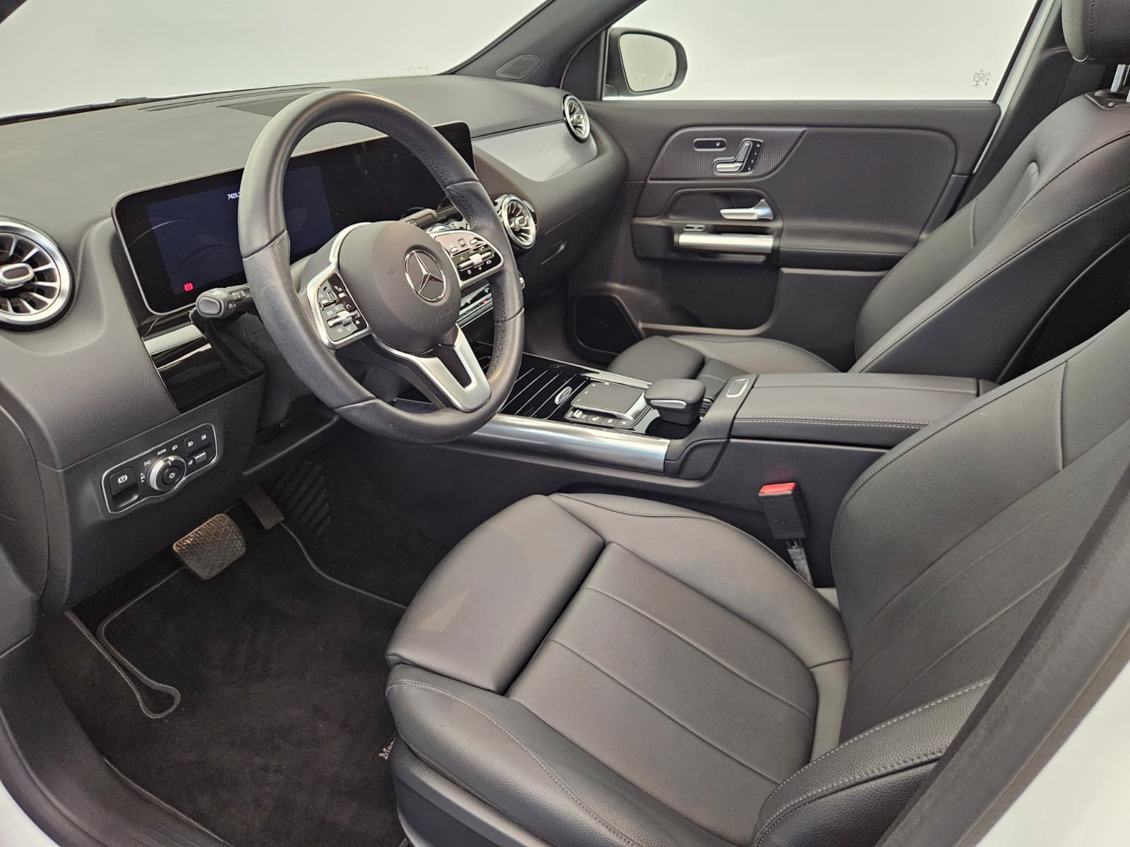 MERCEDES-BENZ GLA 250 4Matic Progressive 8G-DCT-image-10