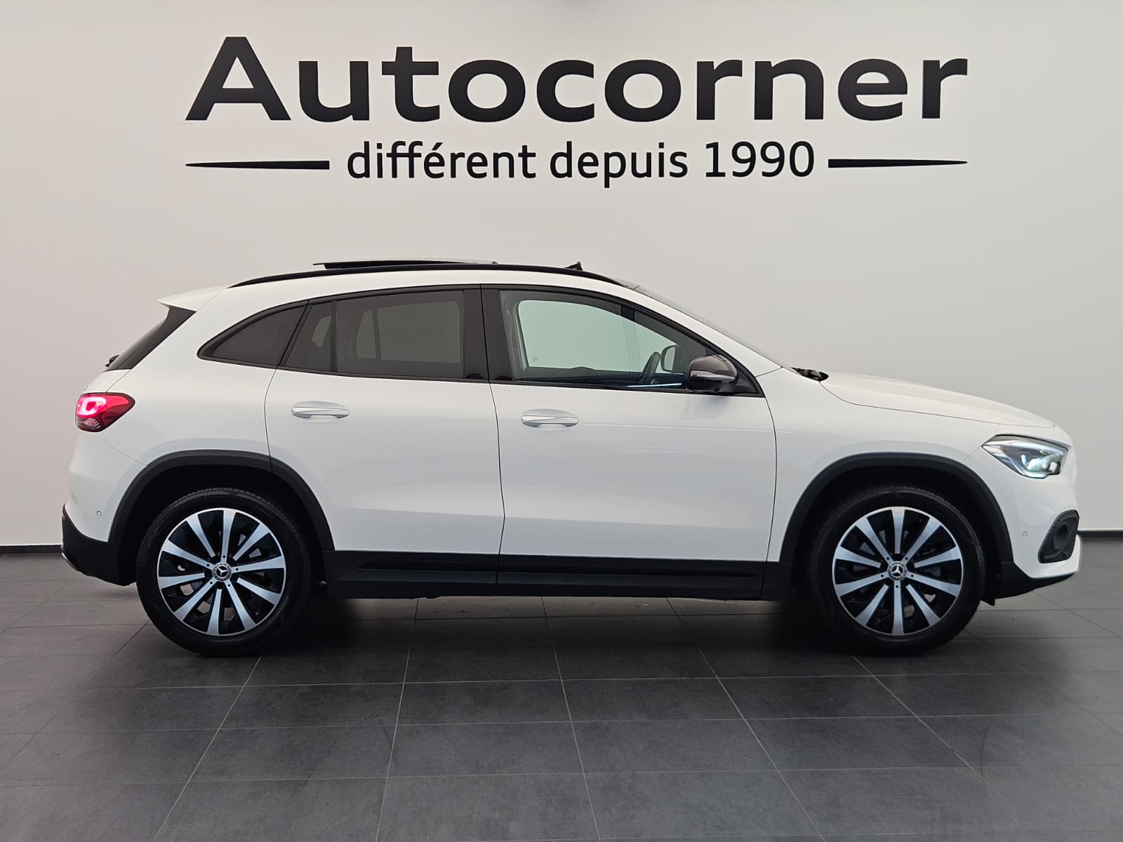 MERCEDES-BENZ GLA 250 4Matic Progressive 8G-DCT-image-5
