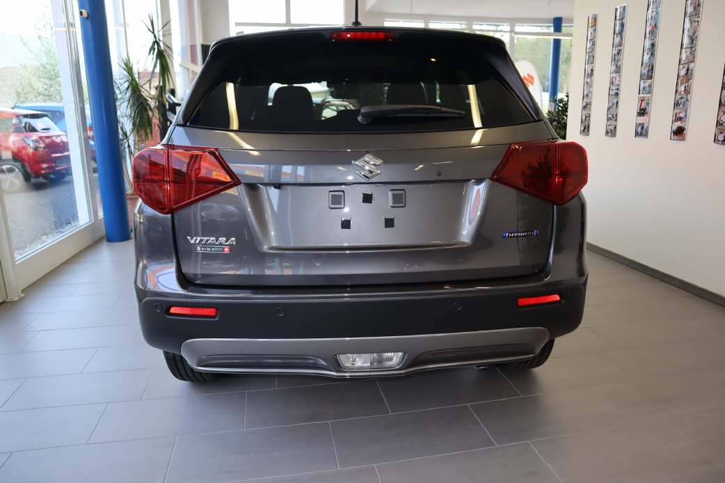 SUZUKI Vitara 1.5 Piz Sulai Top Hybrid 4x4-image-3