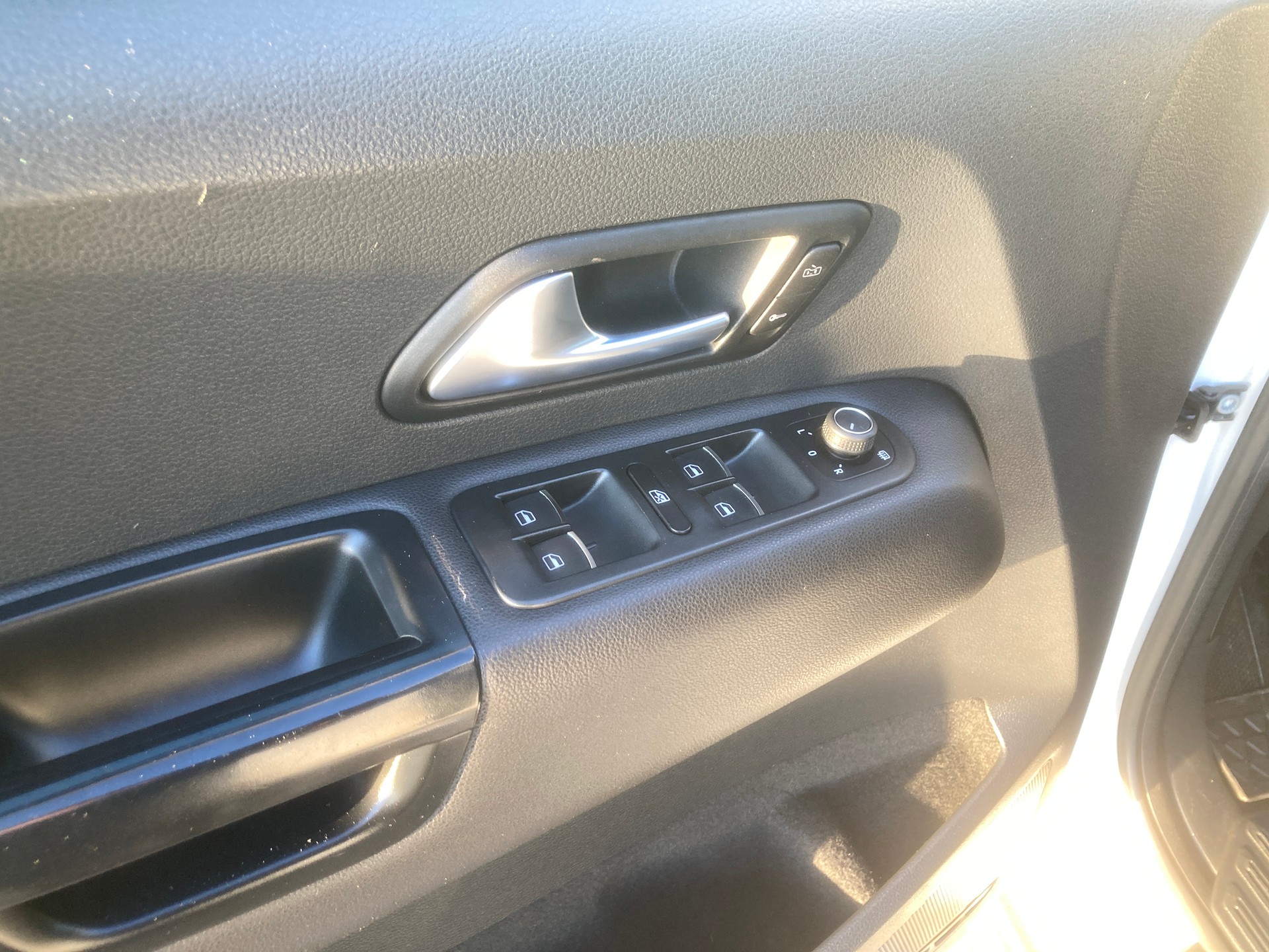 VW Amarok 3.0TDI Highline 4Motion Automatic-image-11