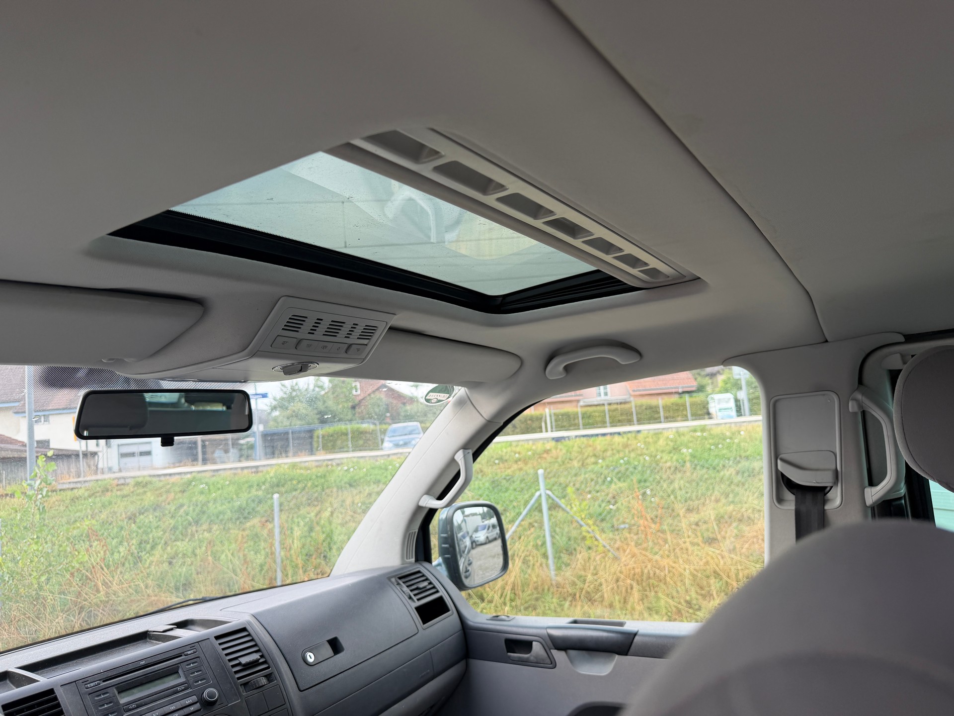VW T5 Caravelle Comfort 2.5 TDI PD-image-6