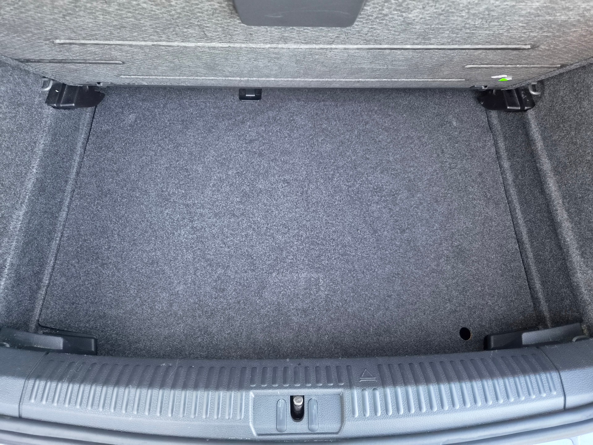 VW Polo 1.2 TSI Design DSG-image-12