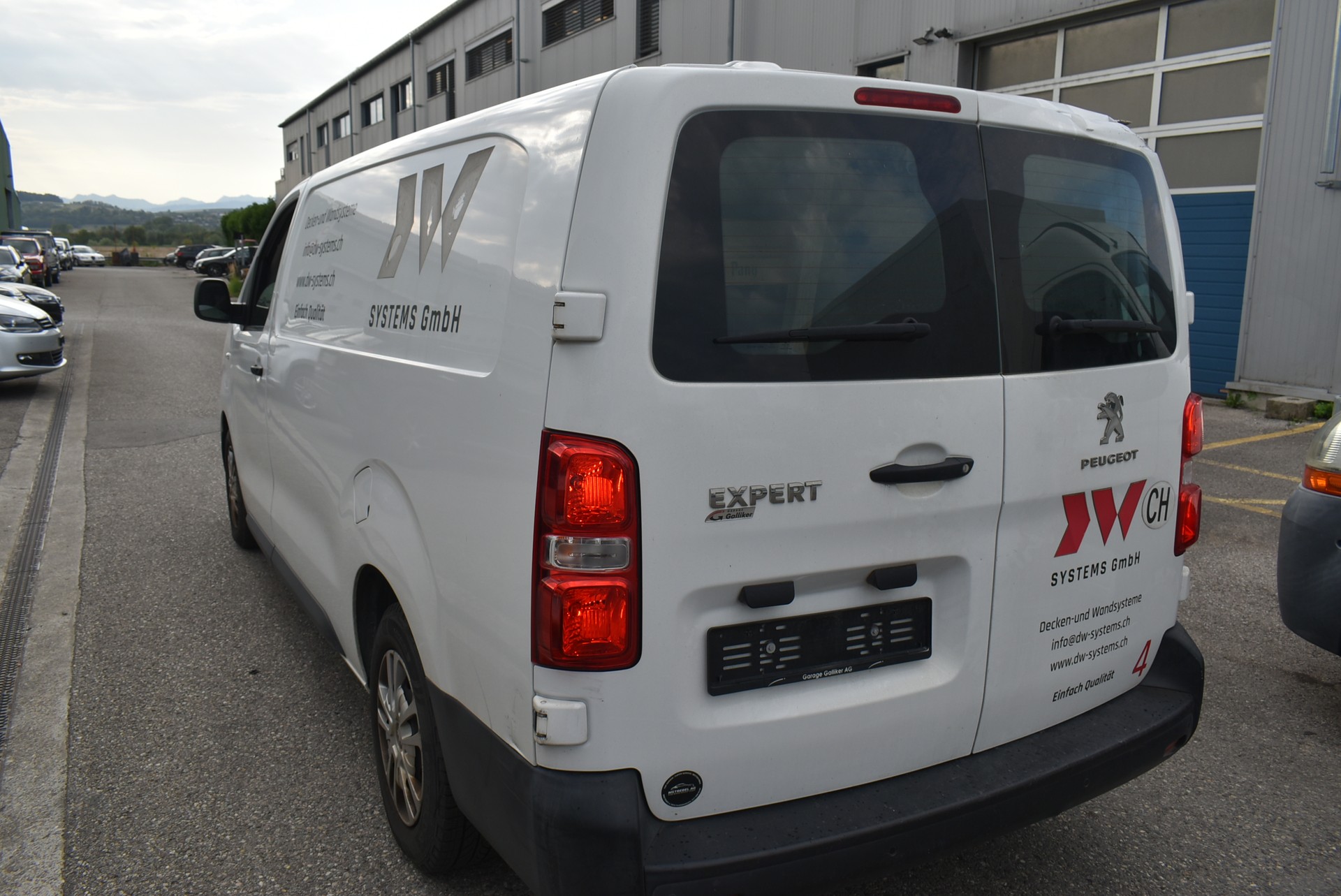 PEUGEOT Expert 2.0 BlueHDi 120 S&S Active Long-image-9