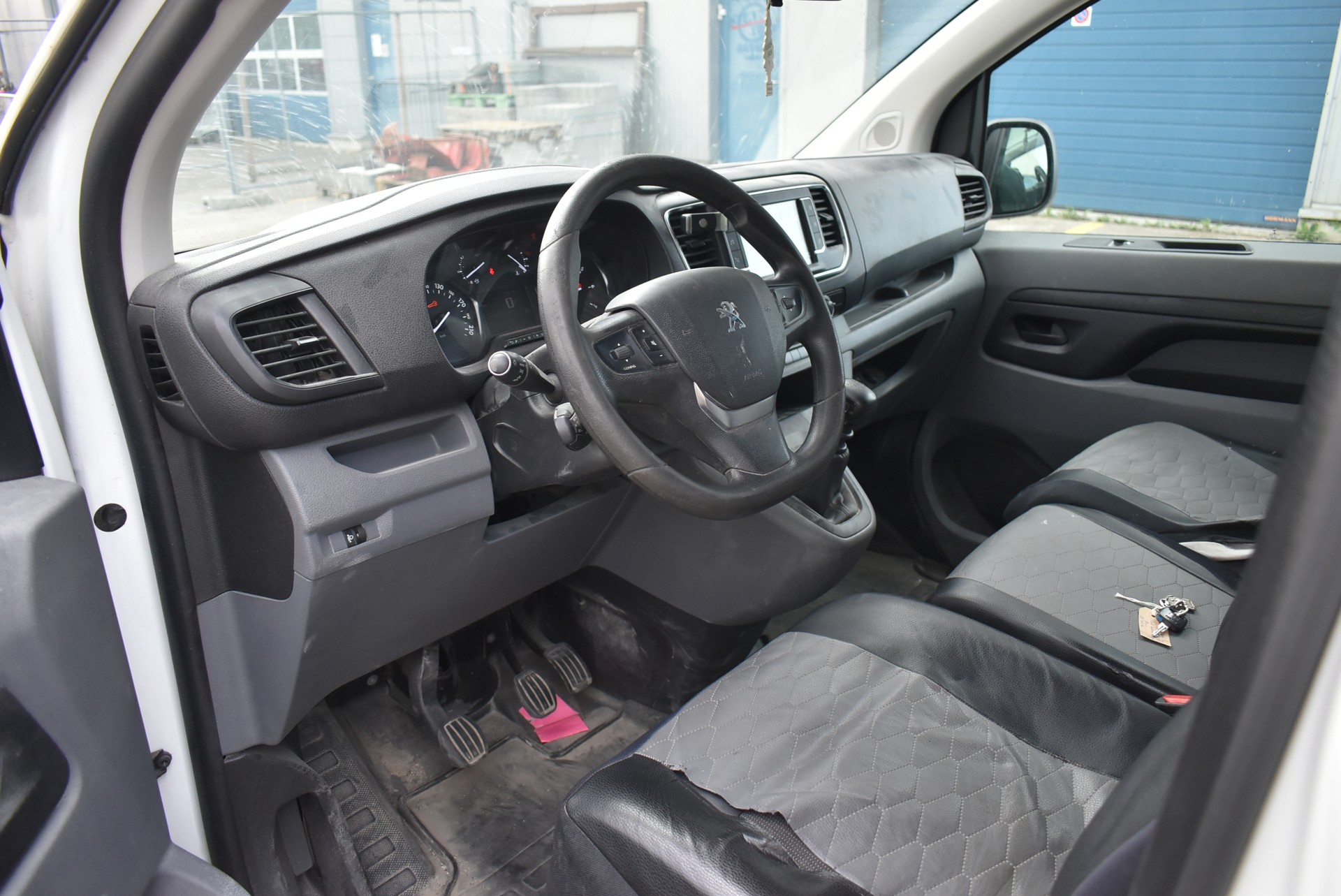 PEUGEOT Expert 2.0 BlueHDi 120 S&S Active Long-image-1