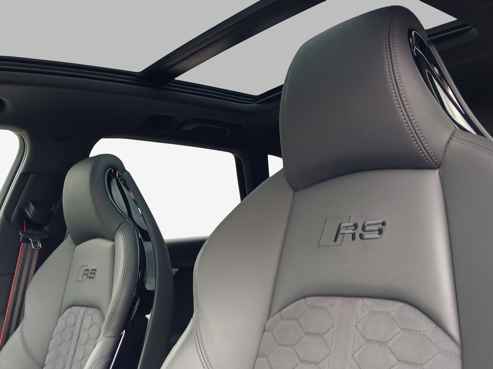 AUDI RS4 Avant quattro tiptronic-image-14