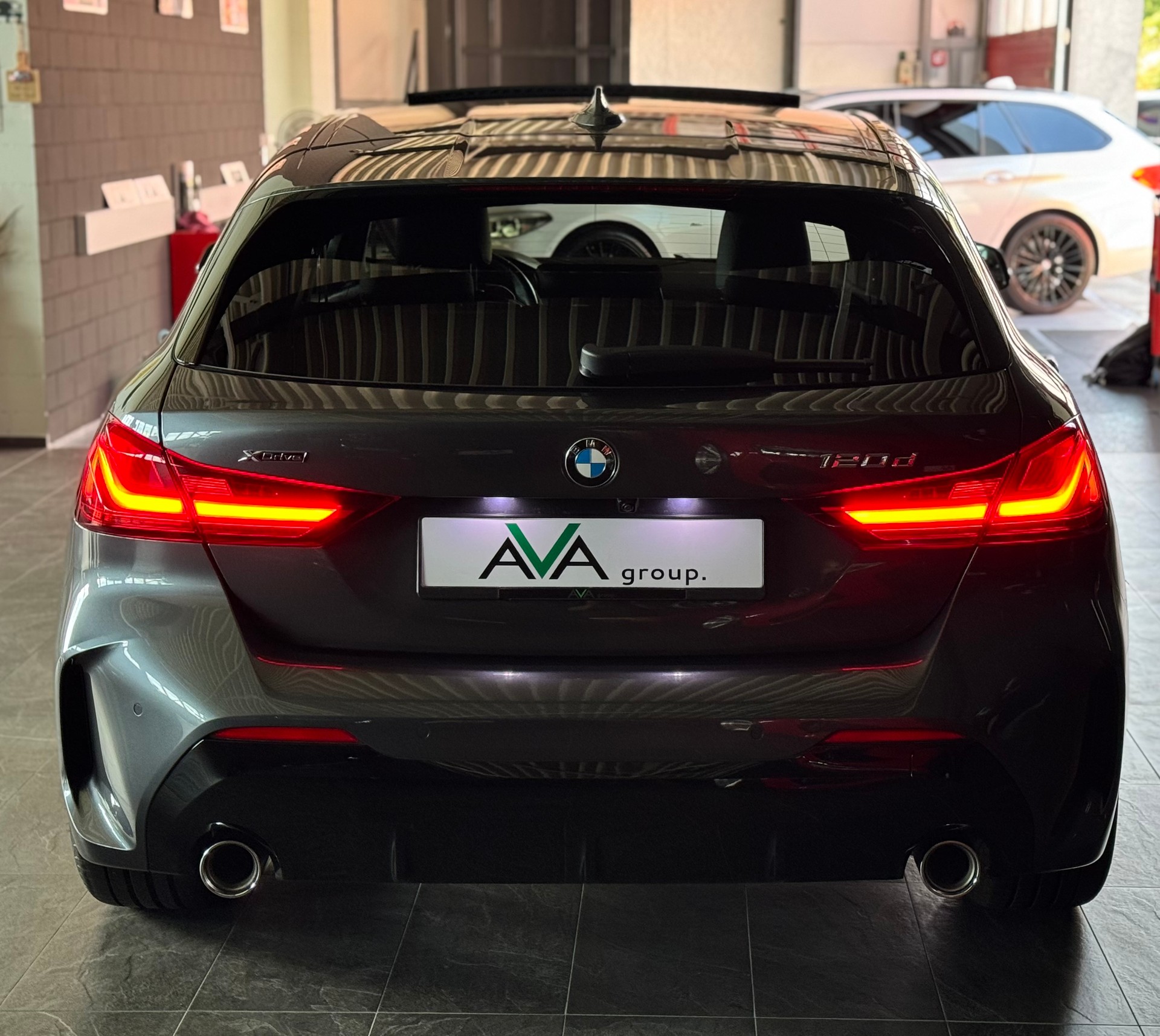 BMW 120d xDrive Steptronic M Sport-image-6