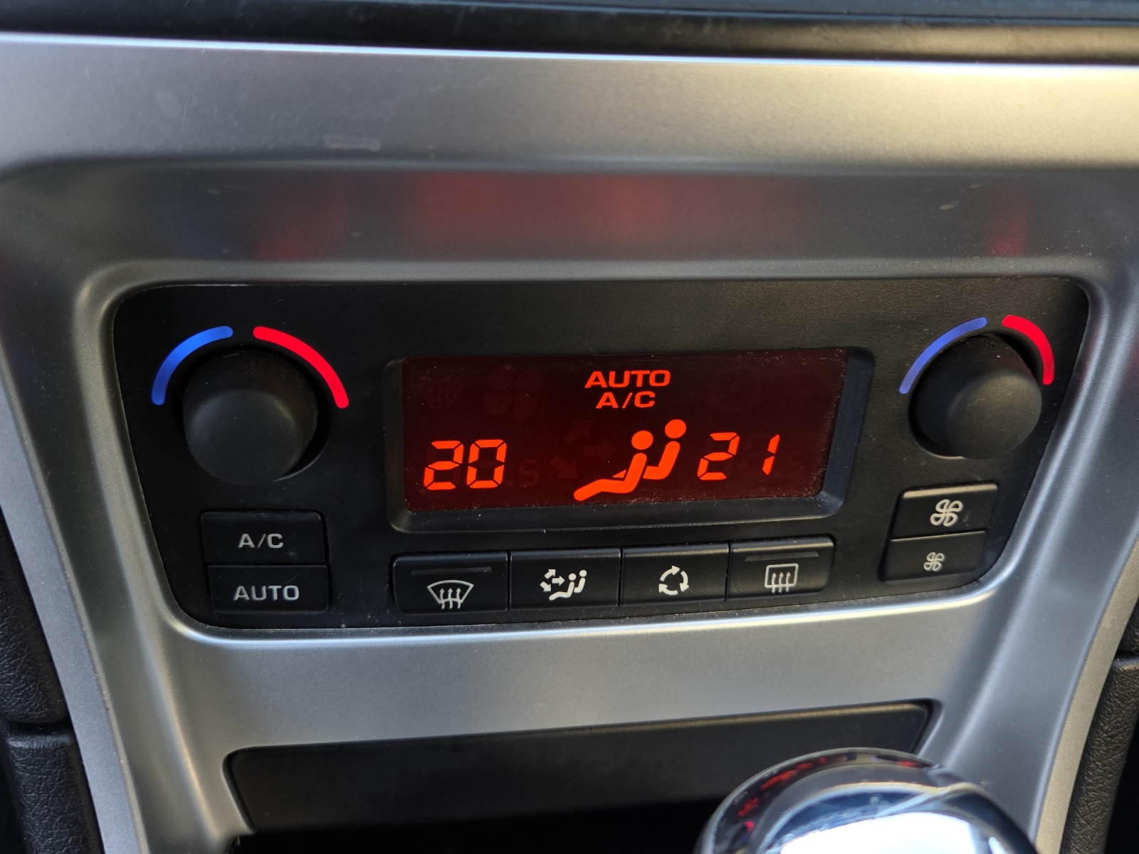 PEUGEOT 307 CC 2.0 16V Dynamic-image-14