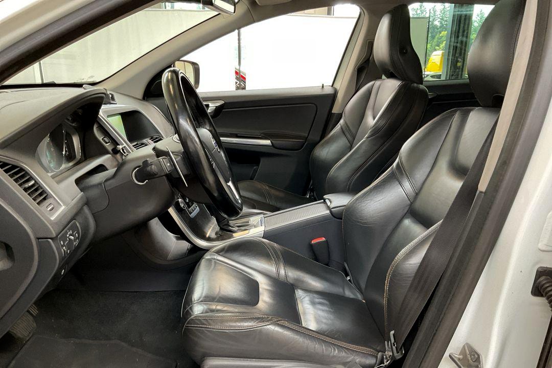 VOLVO XC60 T6 AWD Summum Geartronic-image-4